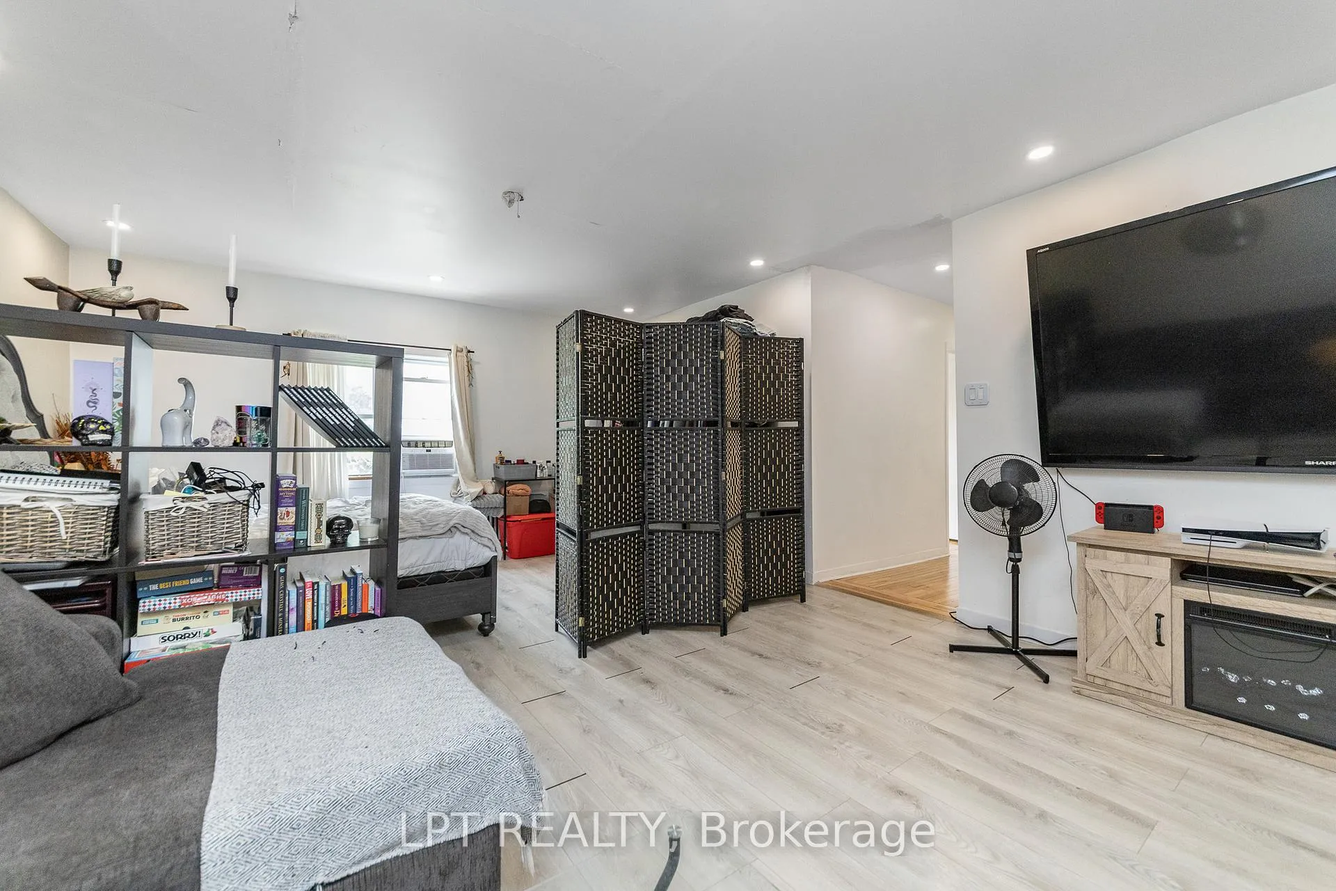 Photo 21 of 361 Iberville Street, Ottawa, Vanier — HOMEH