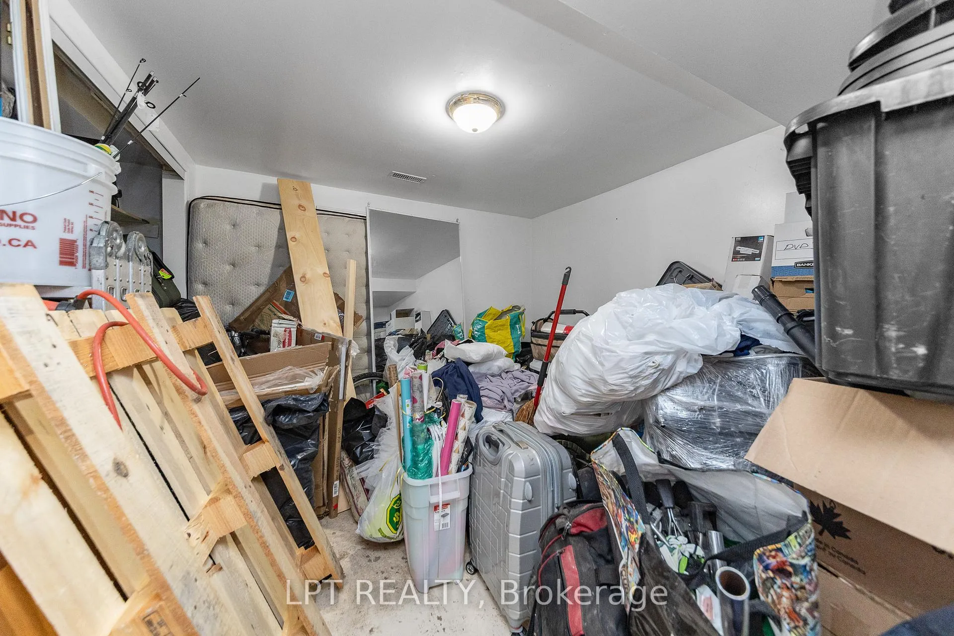 Photo 37 of 361 Iberville Street, Ottawa, Vanier — HOMEH