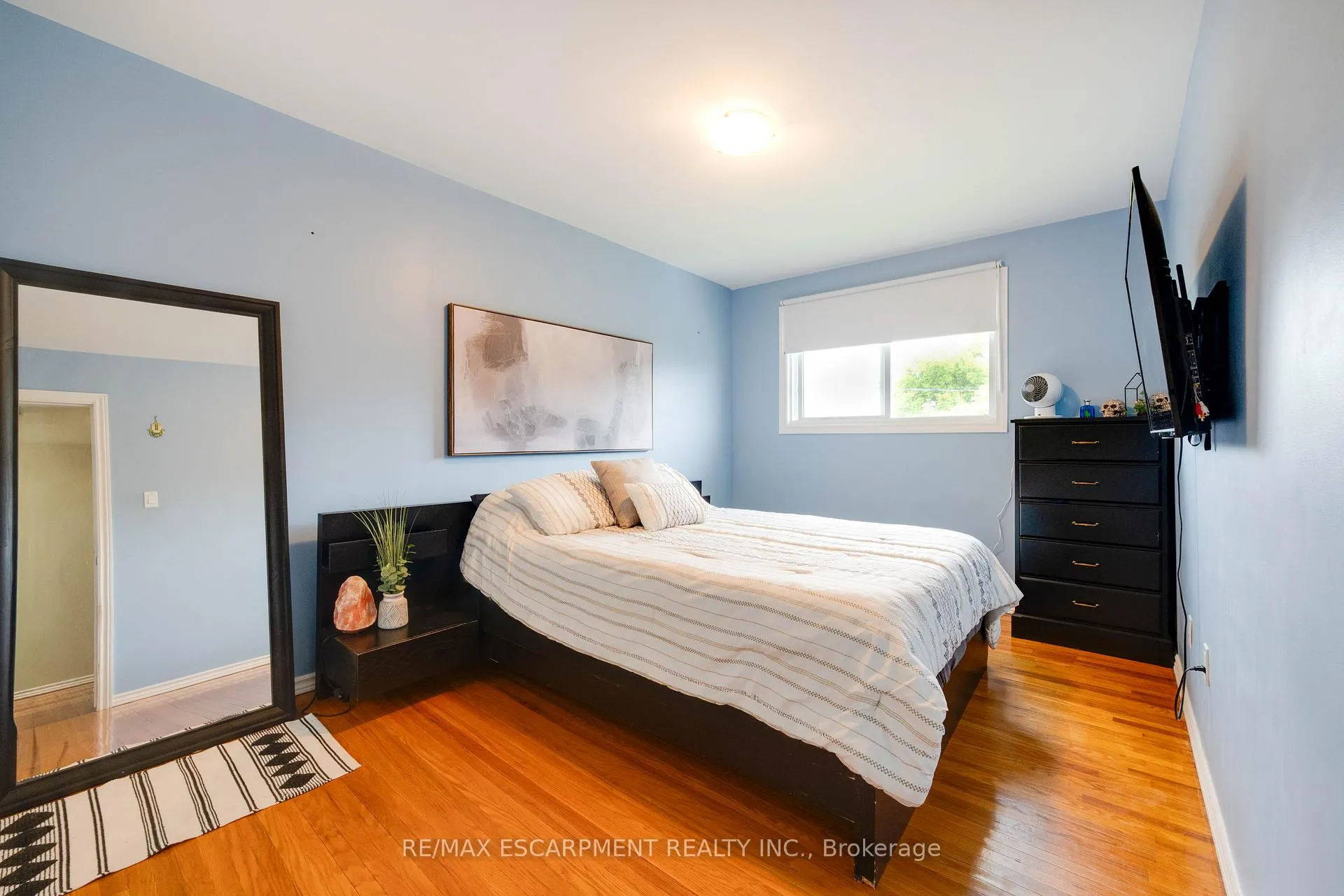 Photo 12 of 69 Tollgate Road, Brantford — HOMEH
