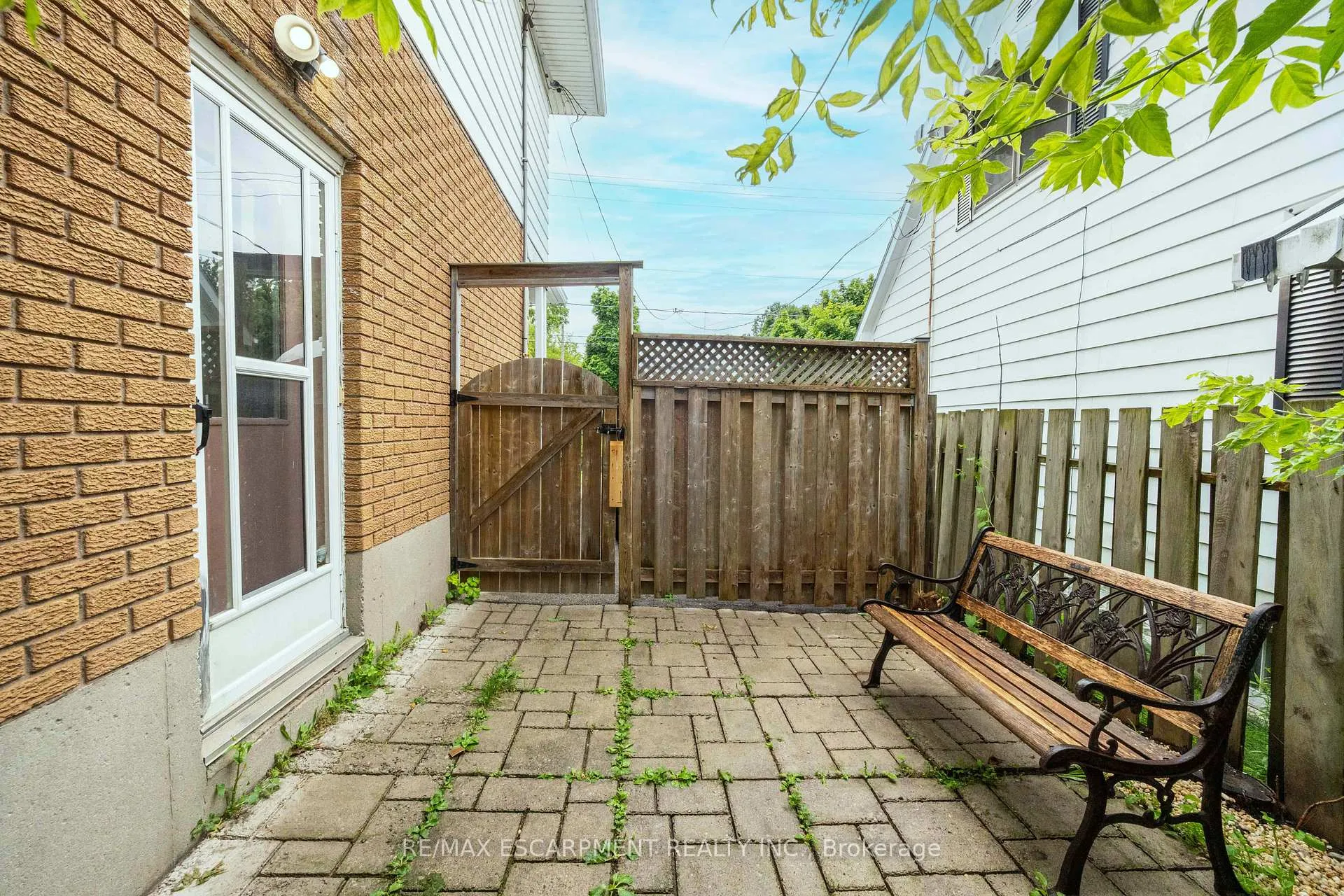 Photo 21 of 69 Tollgate Road, Brantford — HOMEH