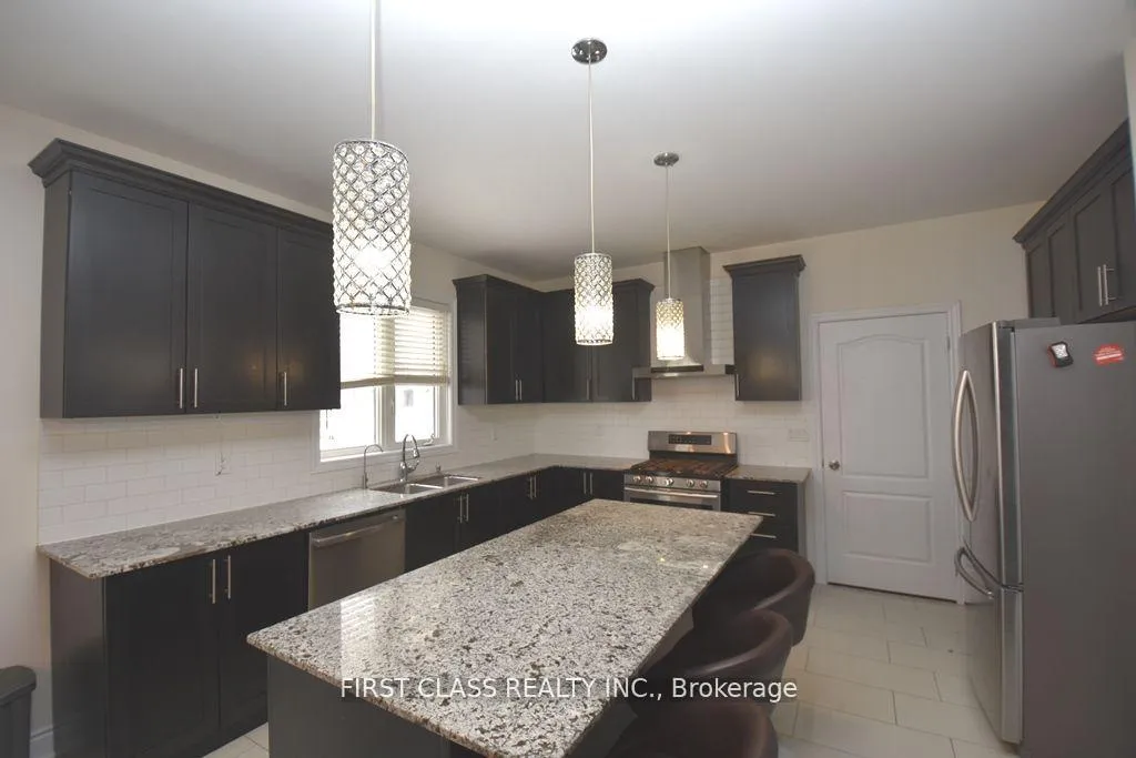 Photo 8 of 1019 Wilbur Pipher Circle, Newmarket, Stonehaven-Wyndham — HOMEH