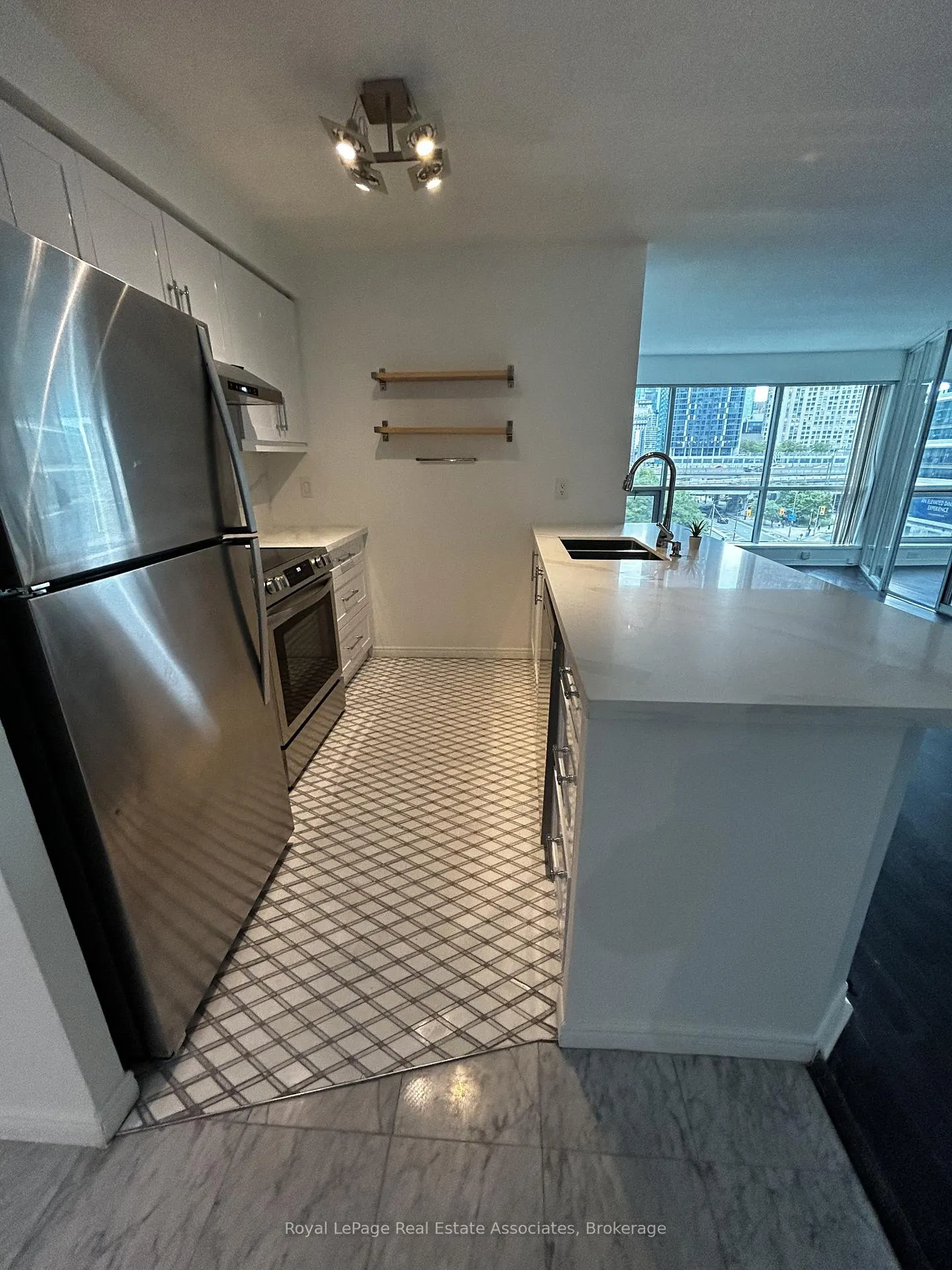 Photo 3 of Unit 507, 10 Yonge Street, Toronto, Waterfront Communities — HOMEH