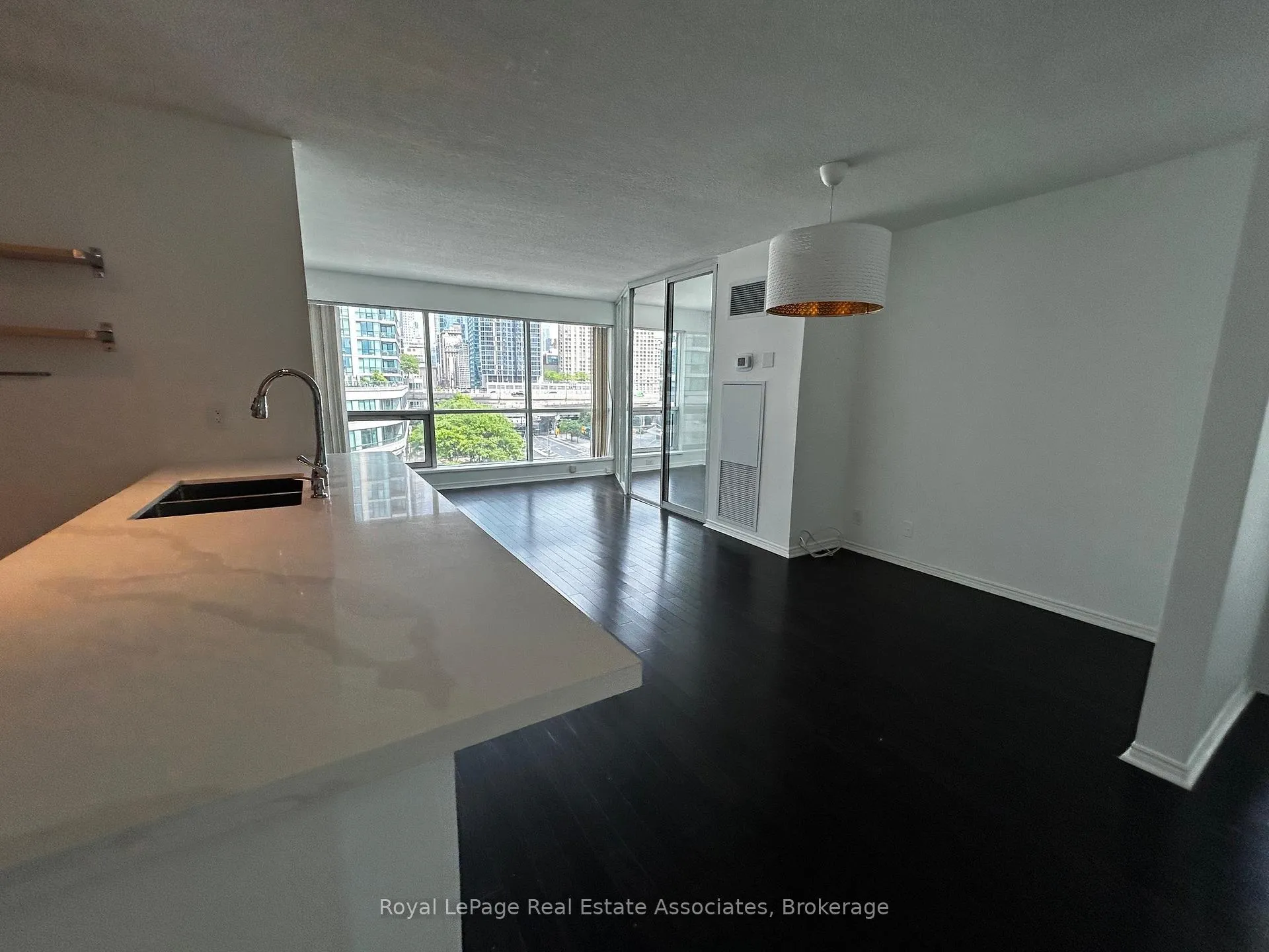 Photo 5 of Unit 507, 10 Yonge Street, Toronto, Waterfront Communities — HOMEH
