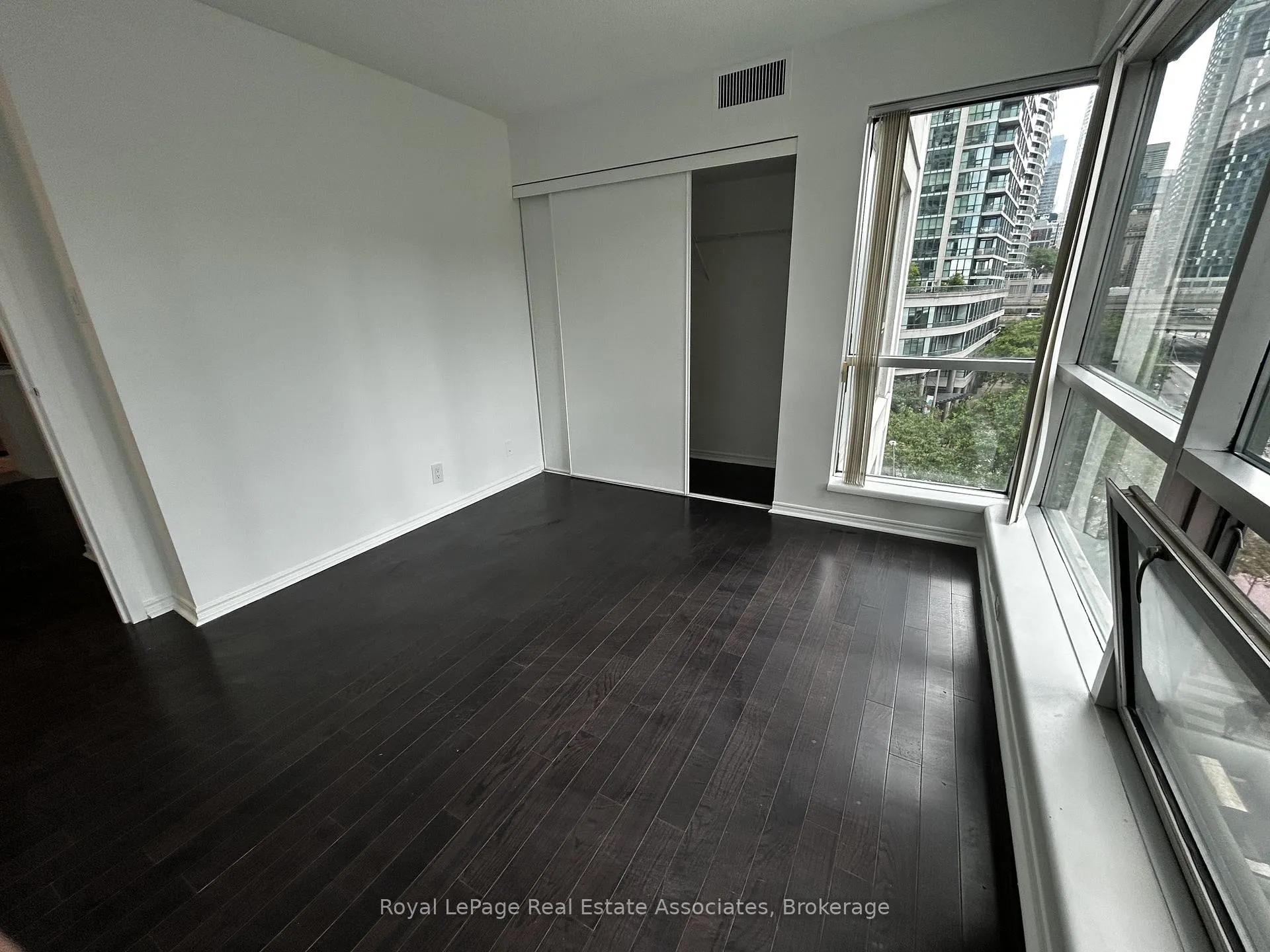 Photo 11 of Unit 507, 10 Yonge Street, Toronto, Waterfront Communities — HOMEH