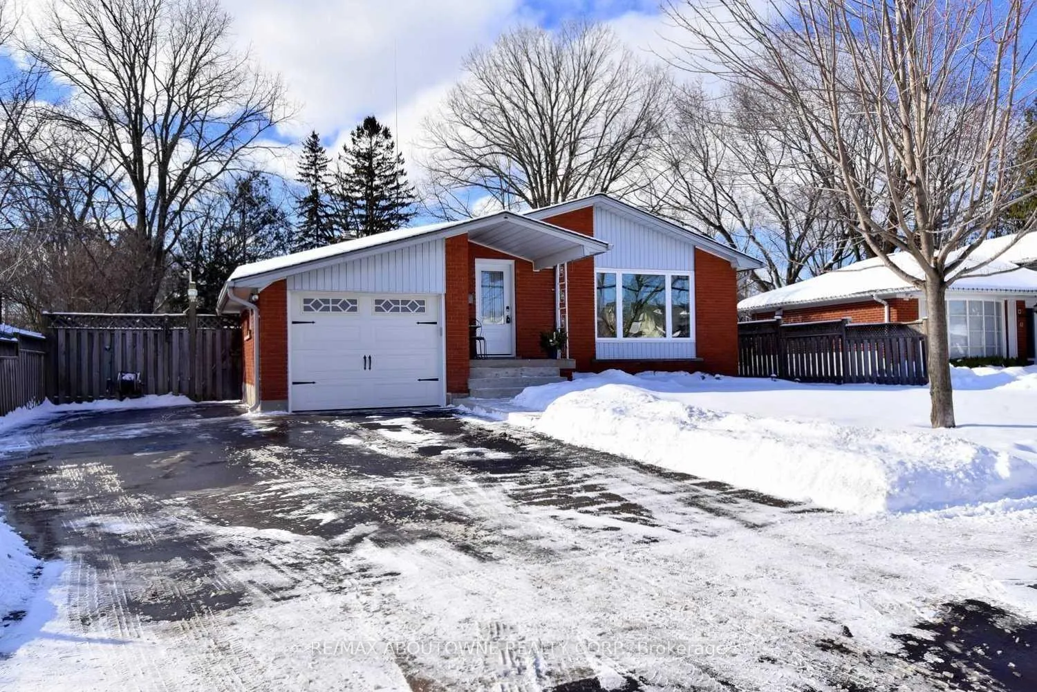 Photo 2 of 314 Bevan Drive, Burlington, Appleby — HOMEH