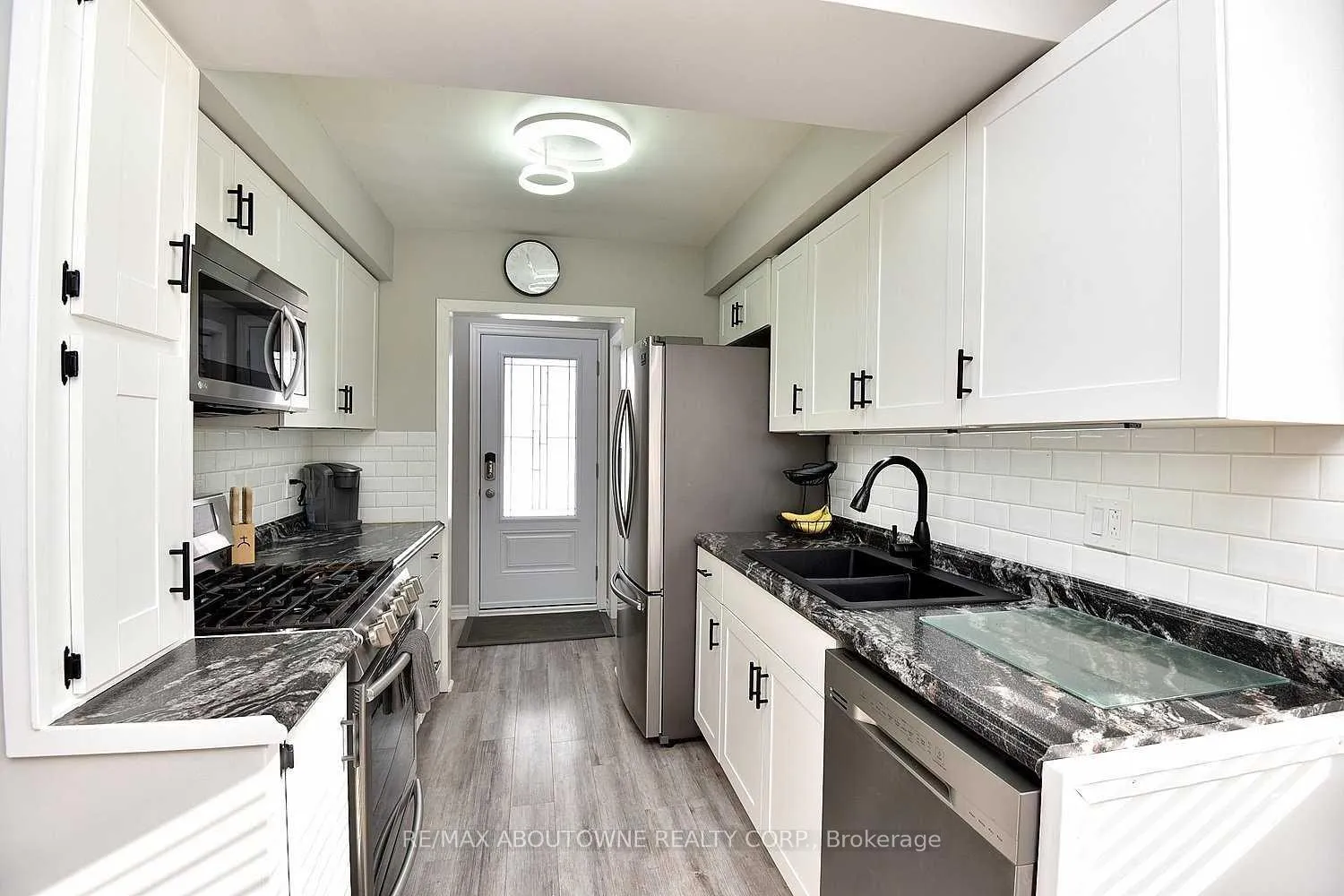 Photo 10 of 314 Bevan Drive, Burlington, Appleby — HOMEH