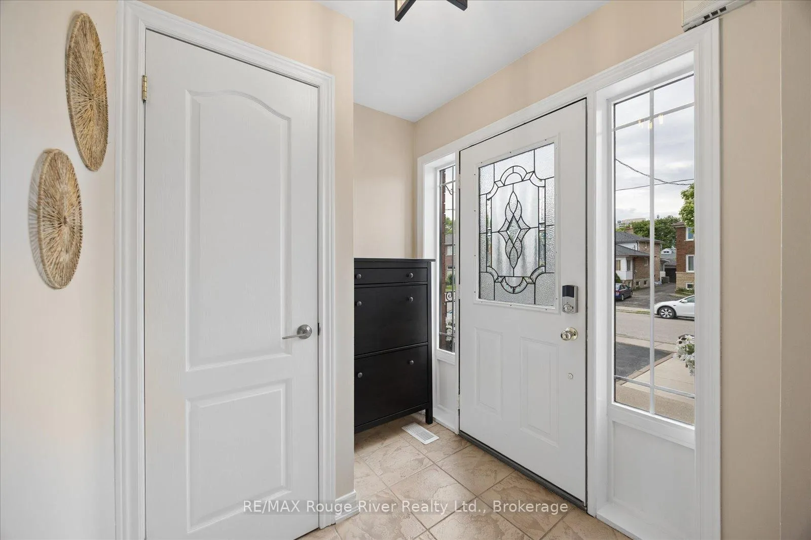 Photo 5 of 72a Laurel Avenue, Scarborough, Kennedy Park — HOMEH