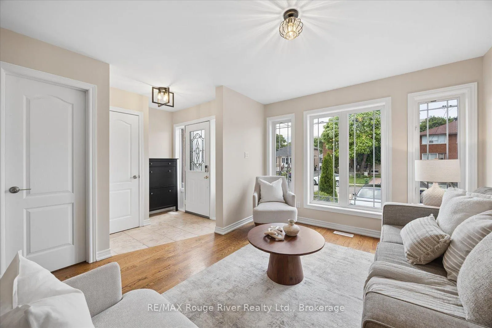 Photo 6 of 72a Laurel Avenue, Scarborough, Kennedy Park — HOMEH