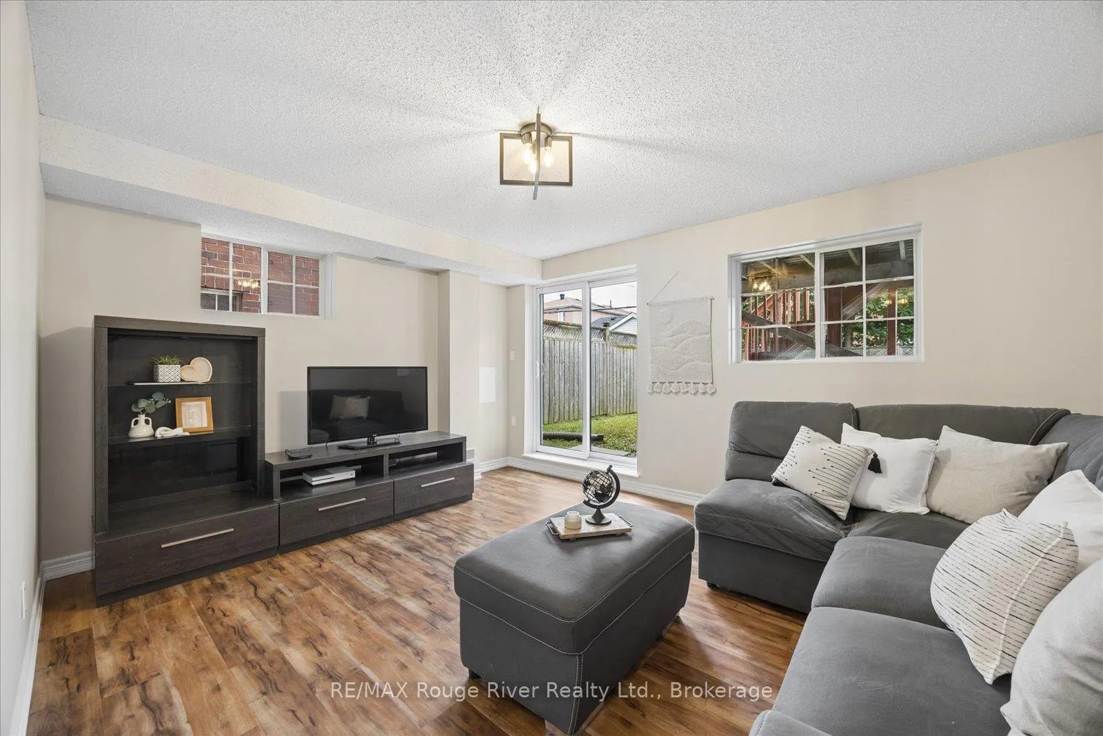 Photo 33 of 72a Laurel Avenue, Scarborough, Kennedy Park — HOMEH