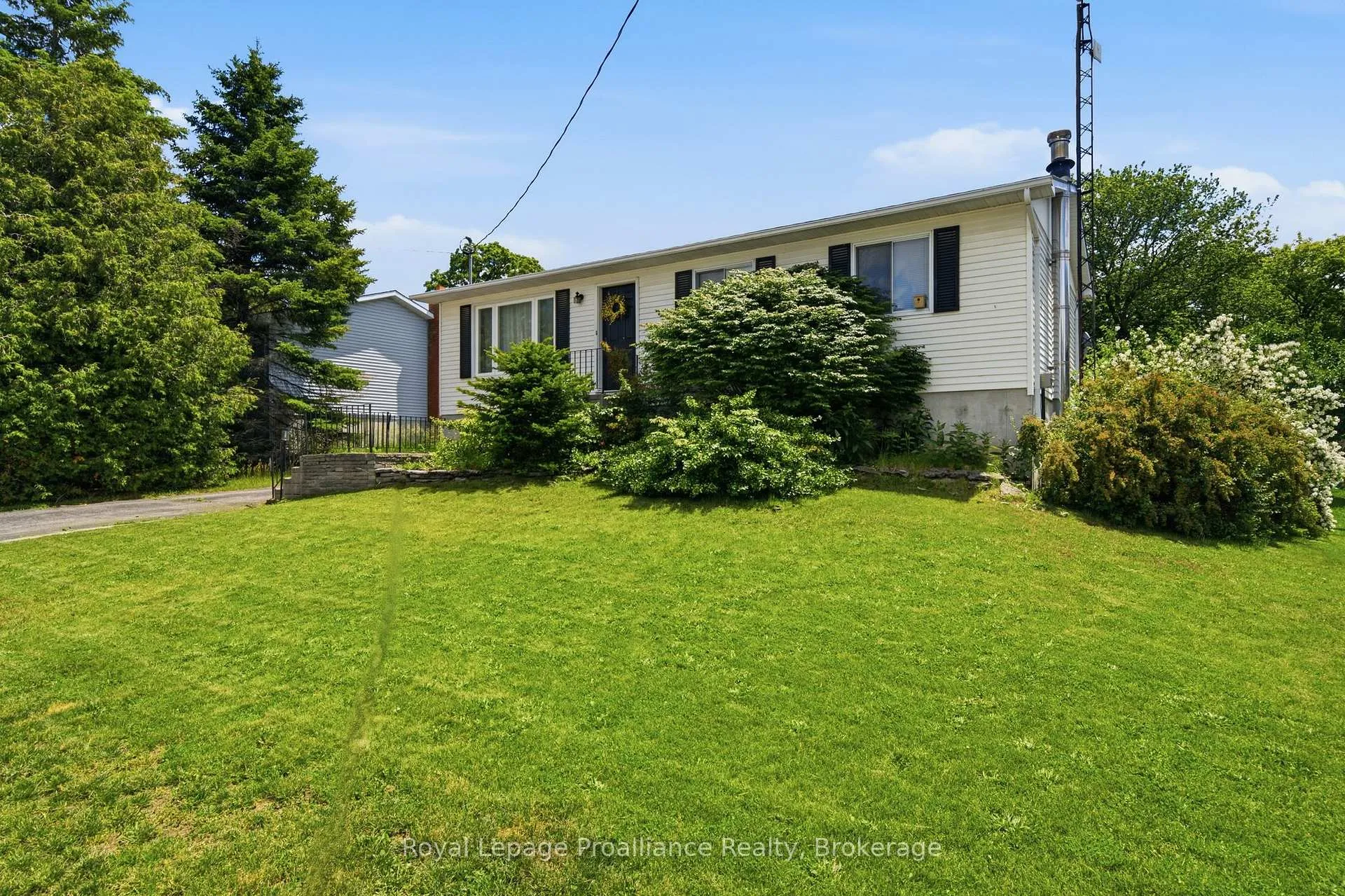 Photo 1 of 429 County Rd 19, Prince Edward County, Ameliasburg Ward — HOMEH