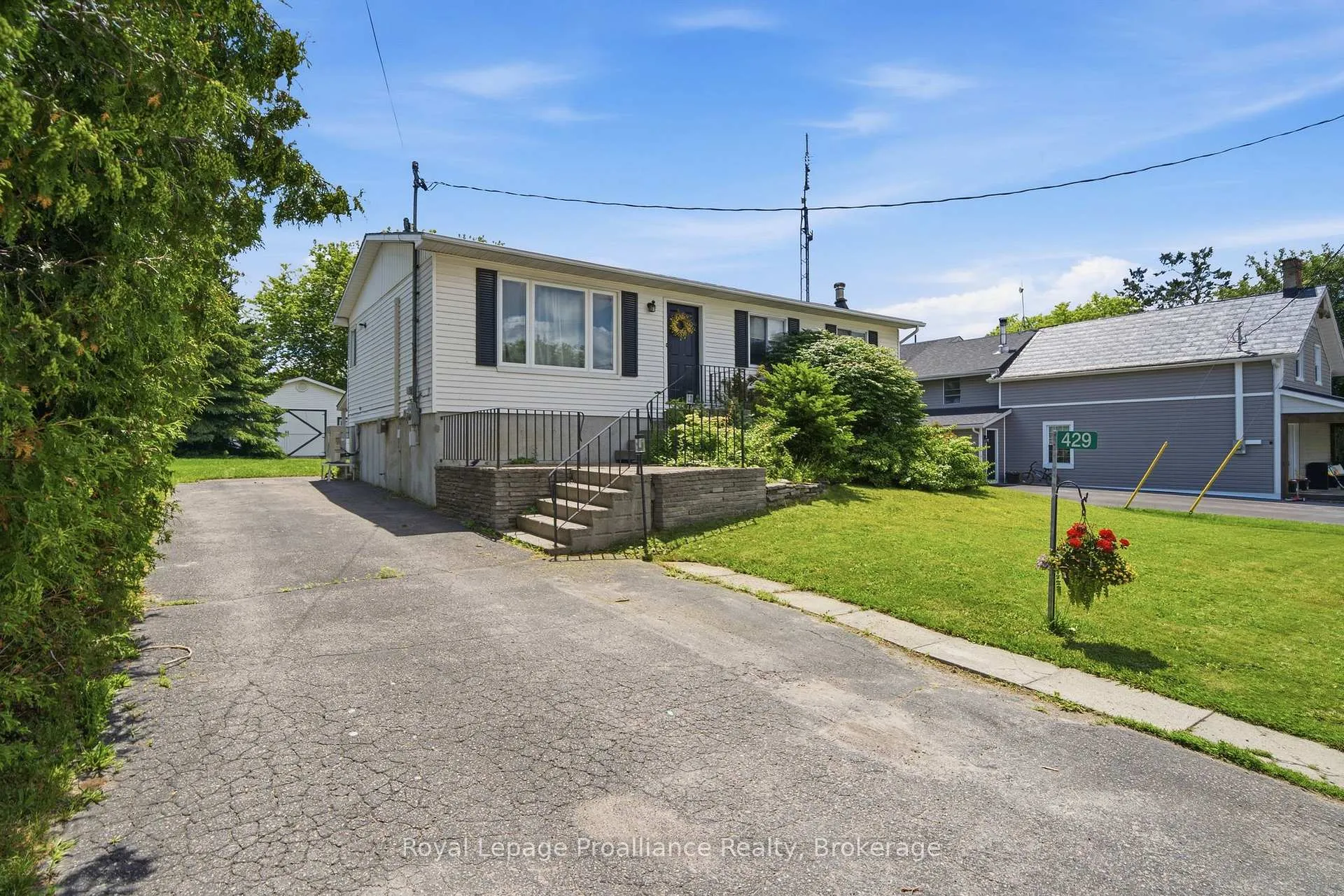 Photo 3 of 429 County Rd 19, Prince Edward County, Ameliasburg Ward — HOMEH