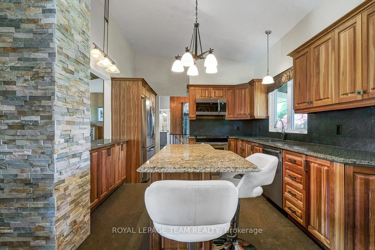 Photo 17 of 5576 South River Drive, Ottawa, Manotick Long Island & Nicholls Island — HOMEH