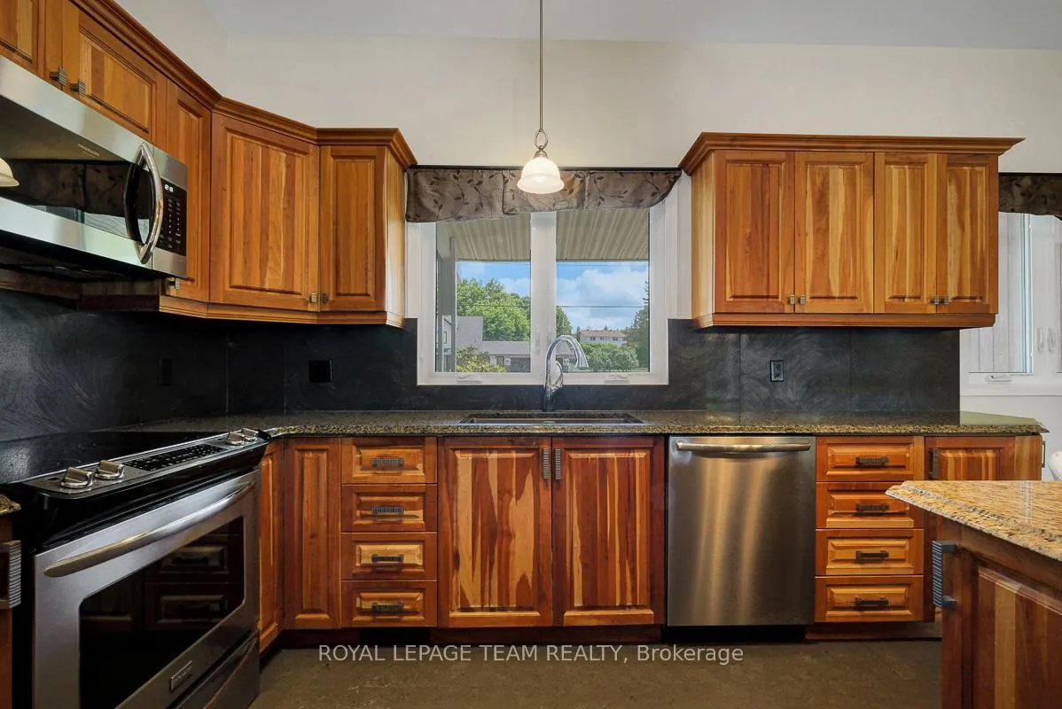 Photo 19 of 5576 South River Drive, Ottawa, Manotick Long Island & Nicholls Island — HOMEH
