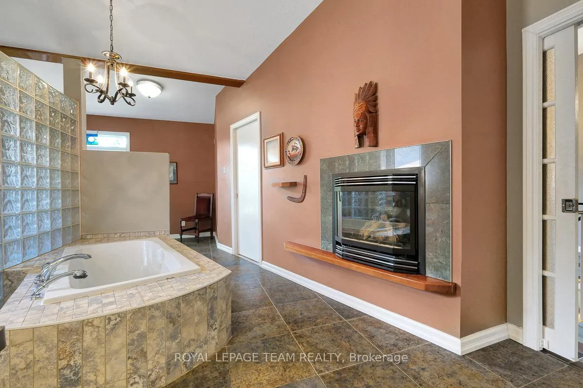 Photo 27 of 5576 South River Drive, Ottawa, Manotick Long Island & Nicholls Island — HOMEH