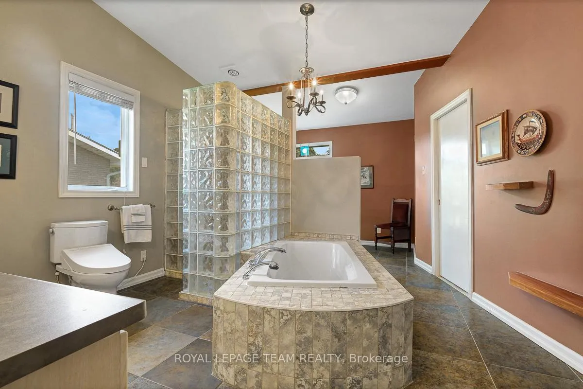 Photo 28 of 5576 South River Drive, Ottawa, Manotick Long Island & Nicholls Island — HOMEH