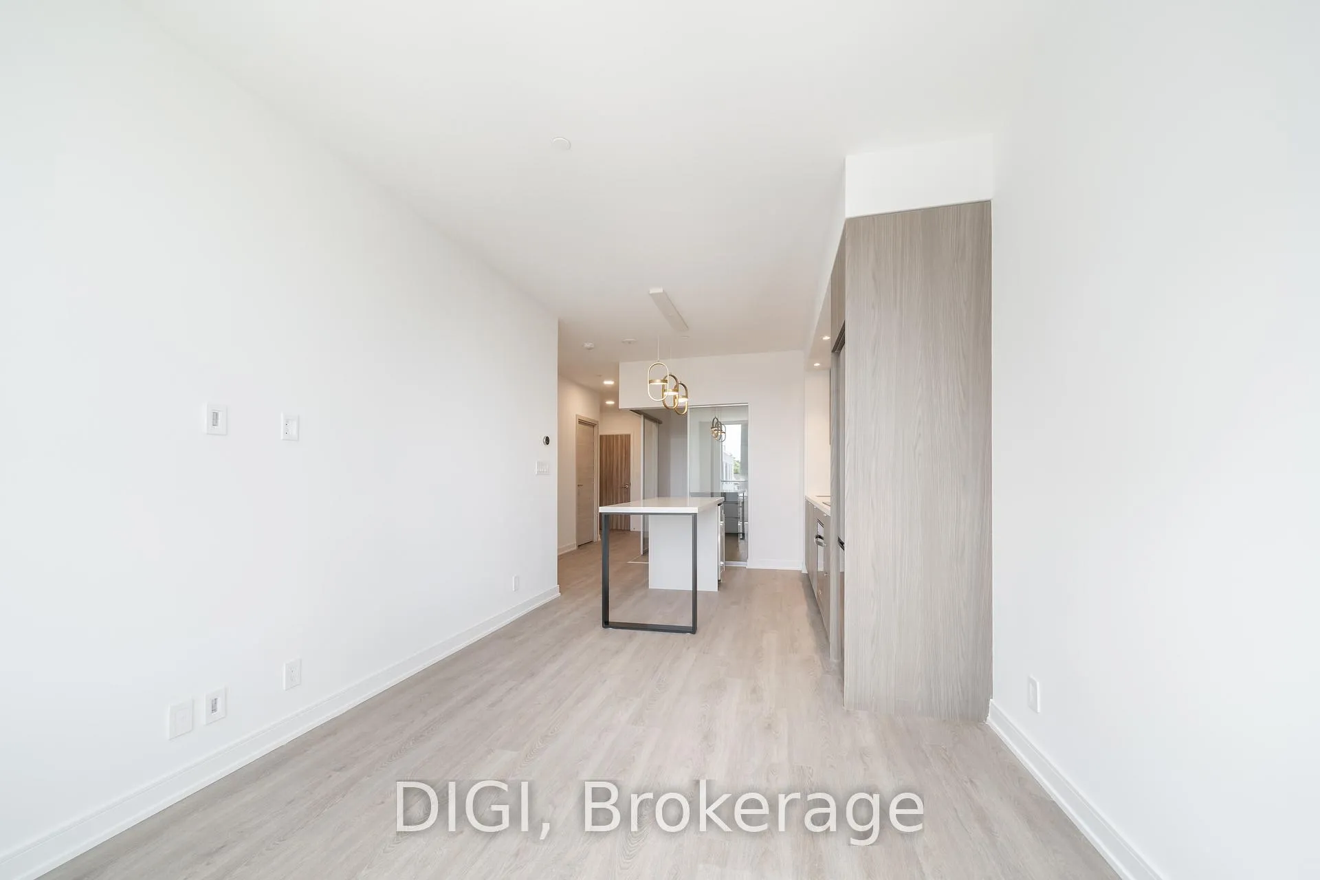 Photo 5 of Unit W322, 485 Perth Avenue, Toronto, Weston-Pellam Park — HOMEH