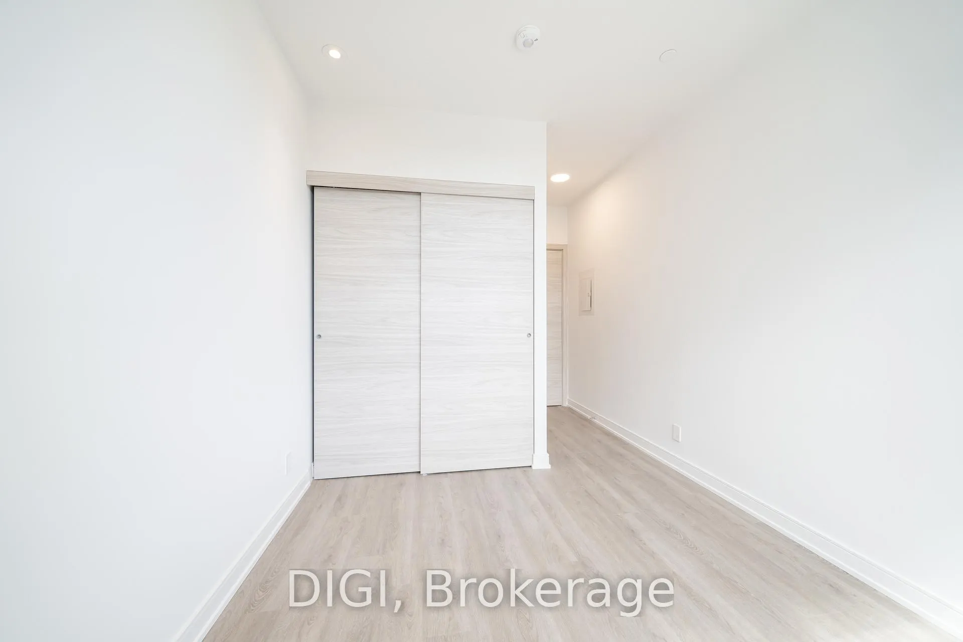 Photo 14 of Unit W322, 485 Perth Avenue, Toronto, Weston-Pellam Park — HOMEH