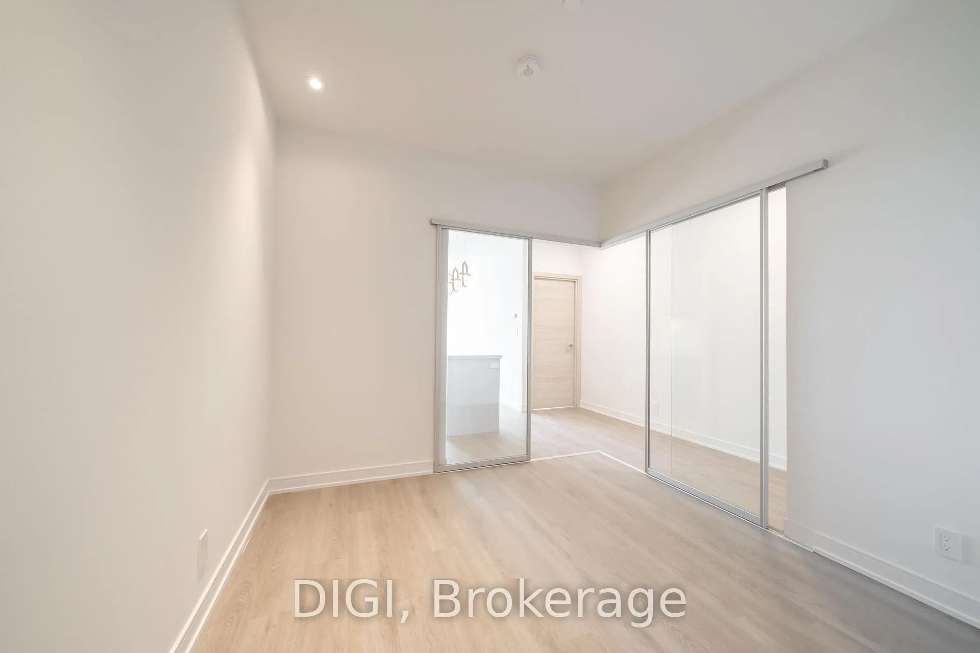 Photo 19 of Unit W322, 485 Perth Avenue, Toronto, Weston-Pellam Park — HOMEH