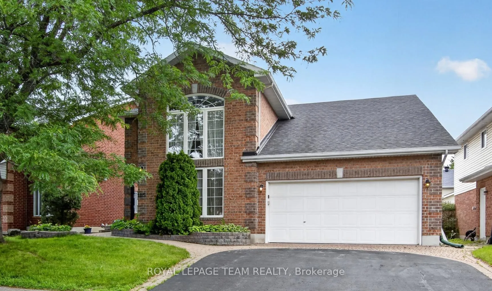 Photo 1 of 1115 Grenon Avenue, Ottawa, Fairfield Heights — HOMEH