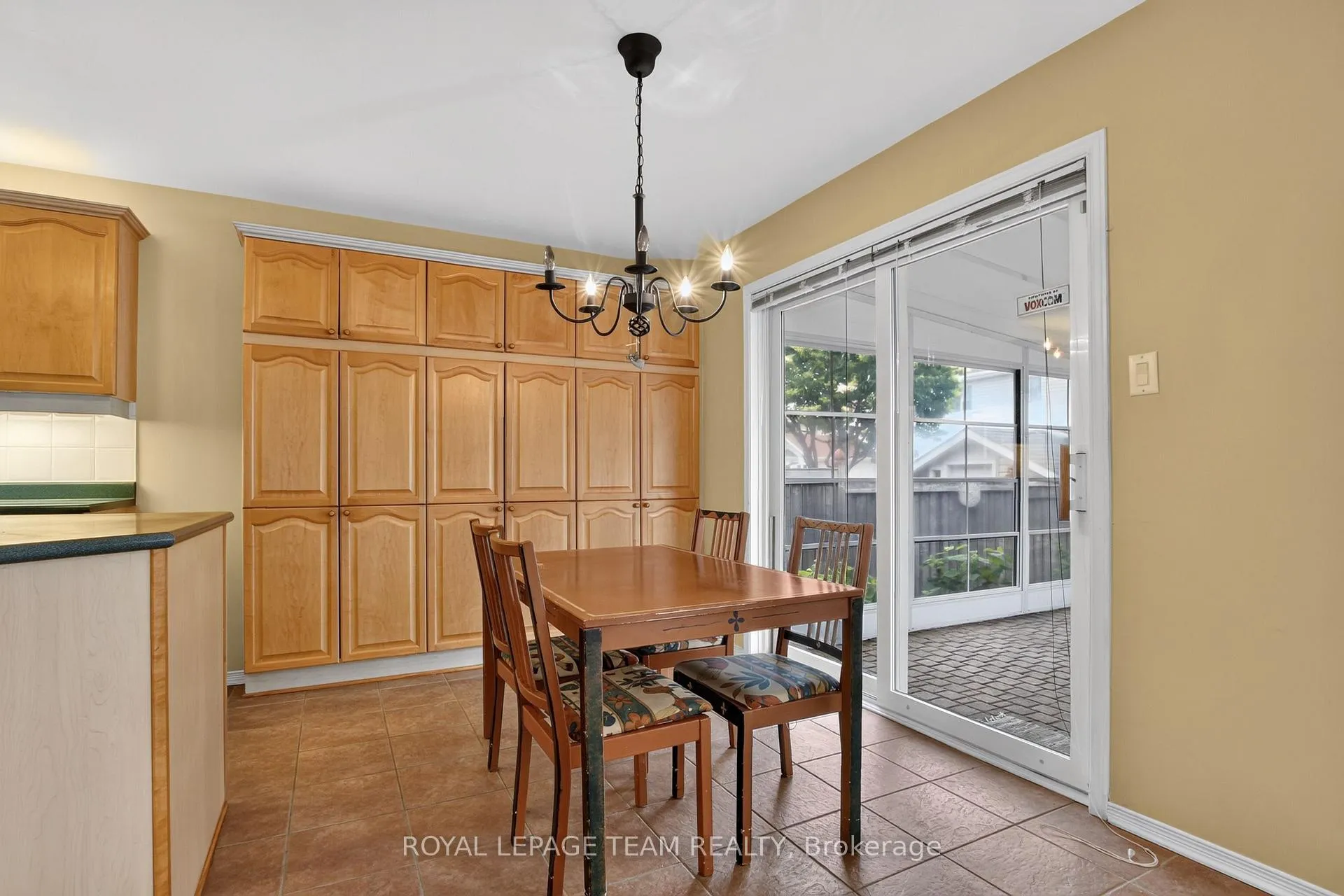 Photo 17 of 1115 Grenon Avenue, Ottawa, Fairfield Heights — HOMEH