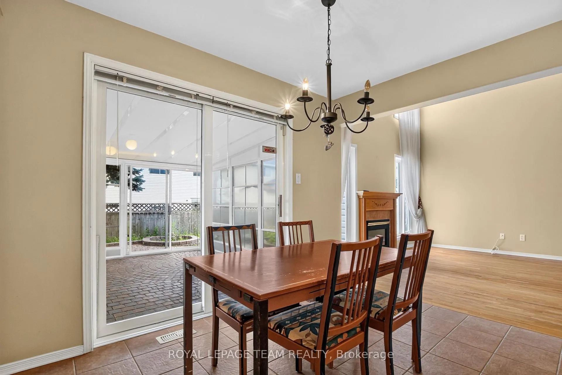 Photo 18 of 1115 Grenon Avenue, Ottawa, Fairfield Heights — HOMEH