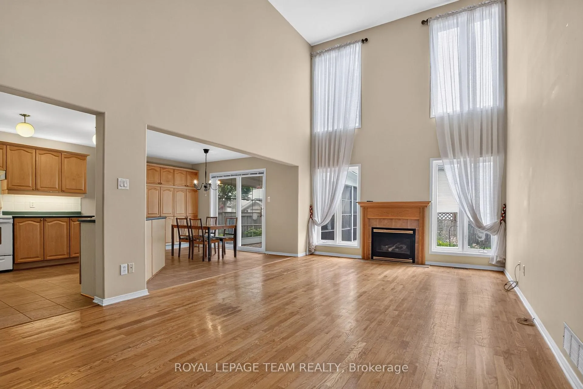 Photo 20 of 1115 Grenon Avenue, Ottawa, Fairfield Heights — HOMEH