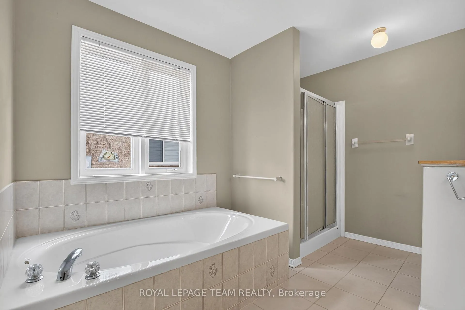 Photo 26 of 1115 Grenon Avenue, Ottawa, Fairfield Heights — HOMEH