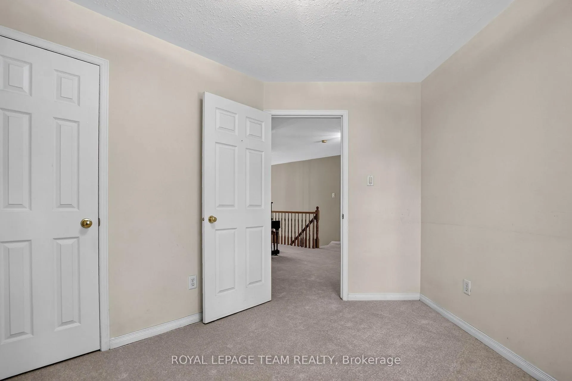 Photo 32 of 1115 Grenon Avenue, Ottawa, Fairfield Heights — HOMEH