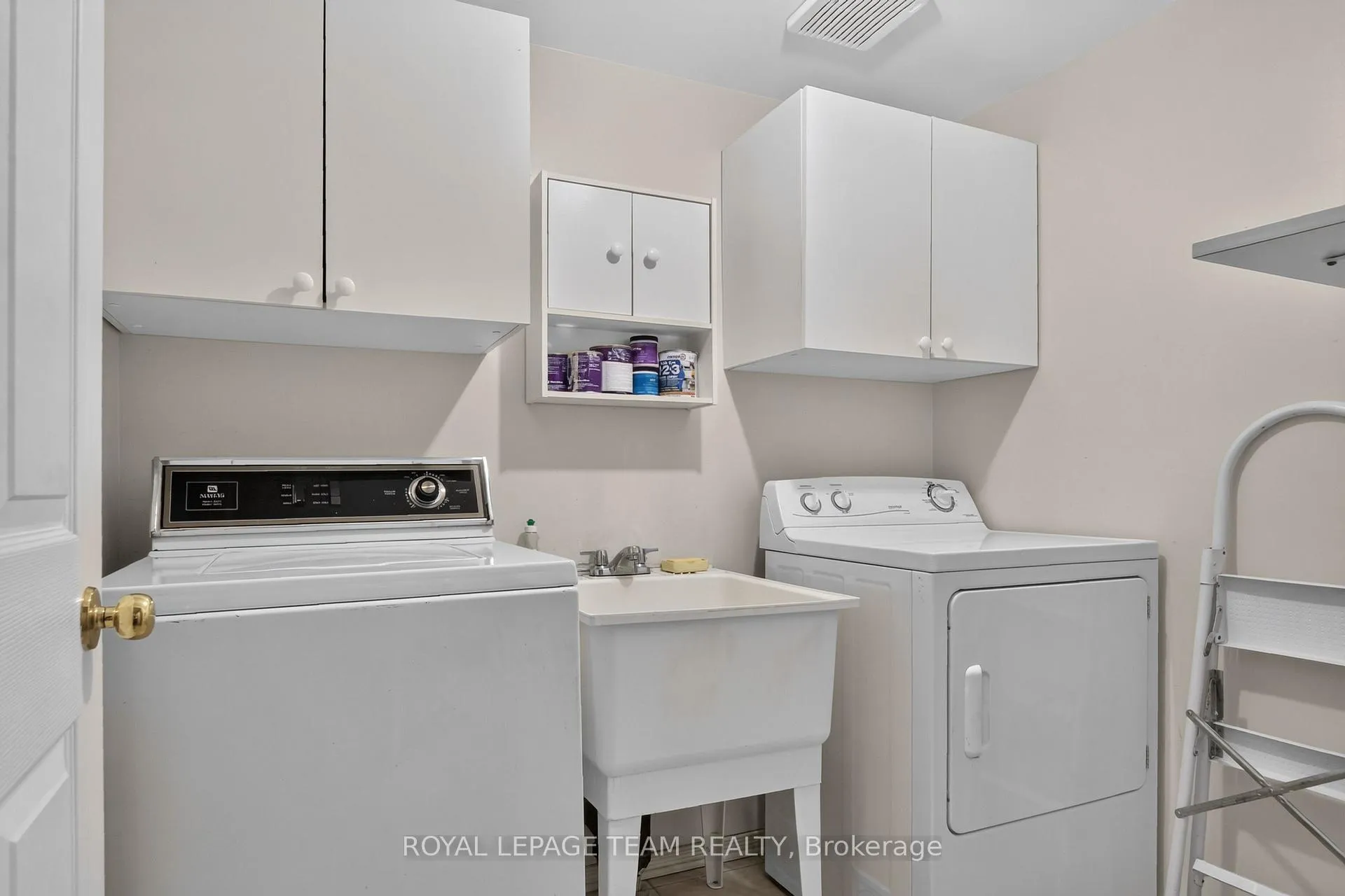 Photo 46 of 1115 Grenon Avenue, Ottawa, Fairfield Heights — HOMEH