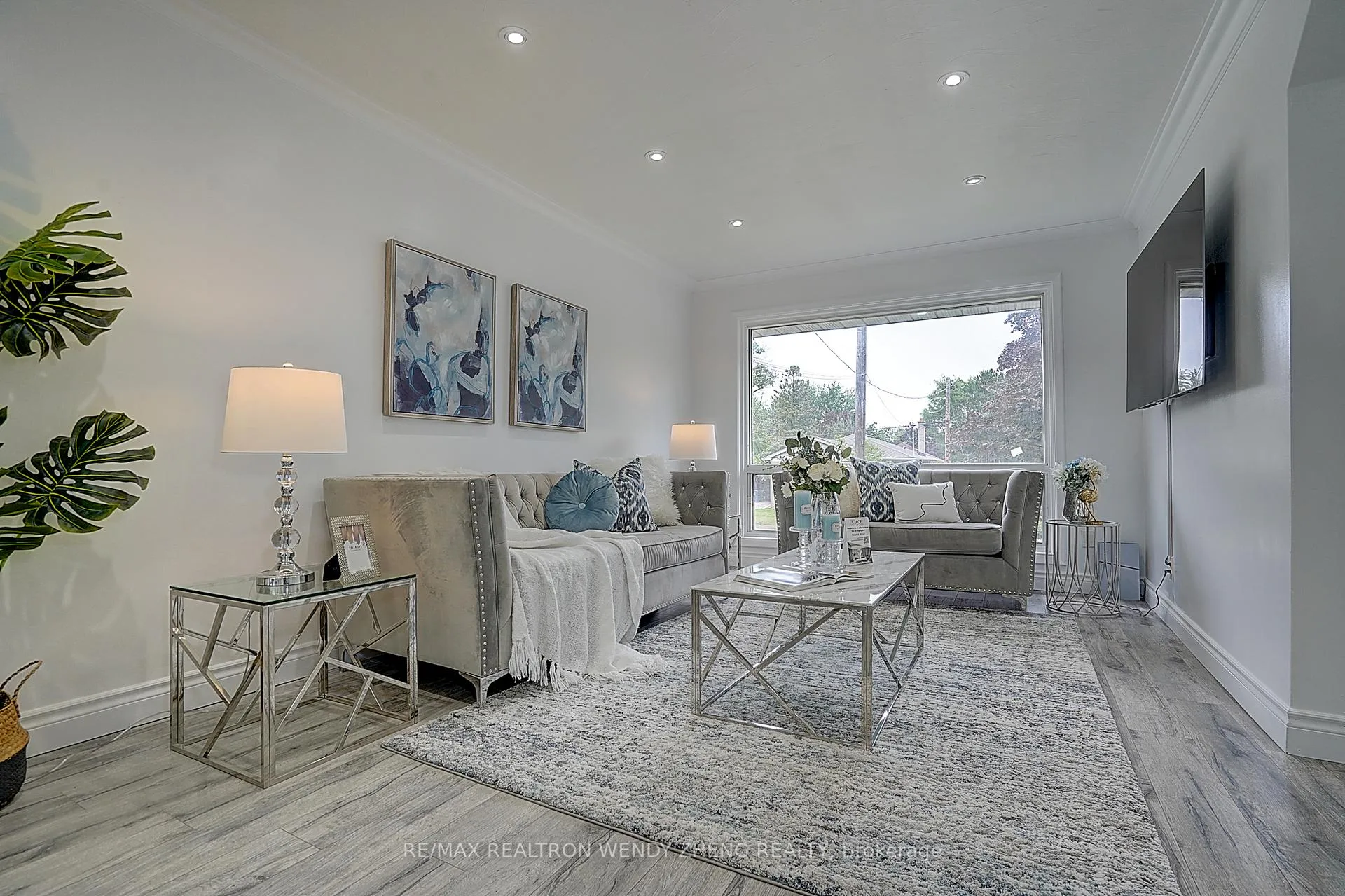 Photo 2 of 18 Courton Drive, Scarborough, Wexford-Maryvale — HOMEH