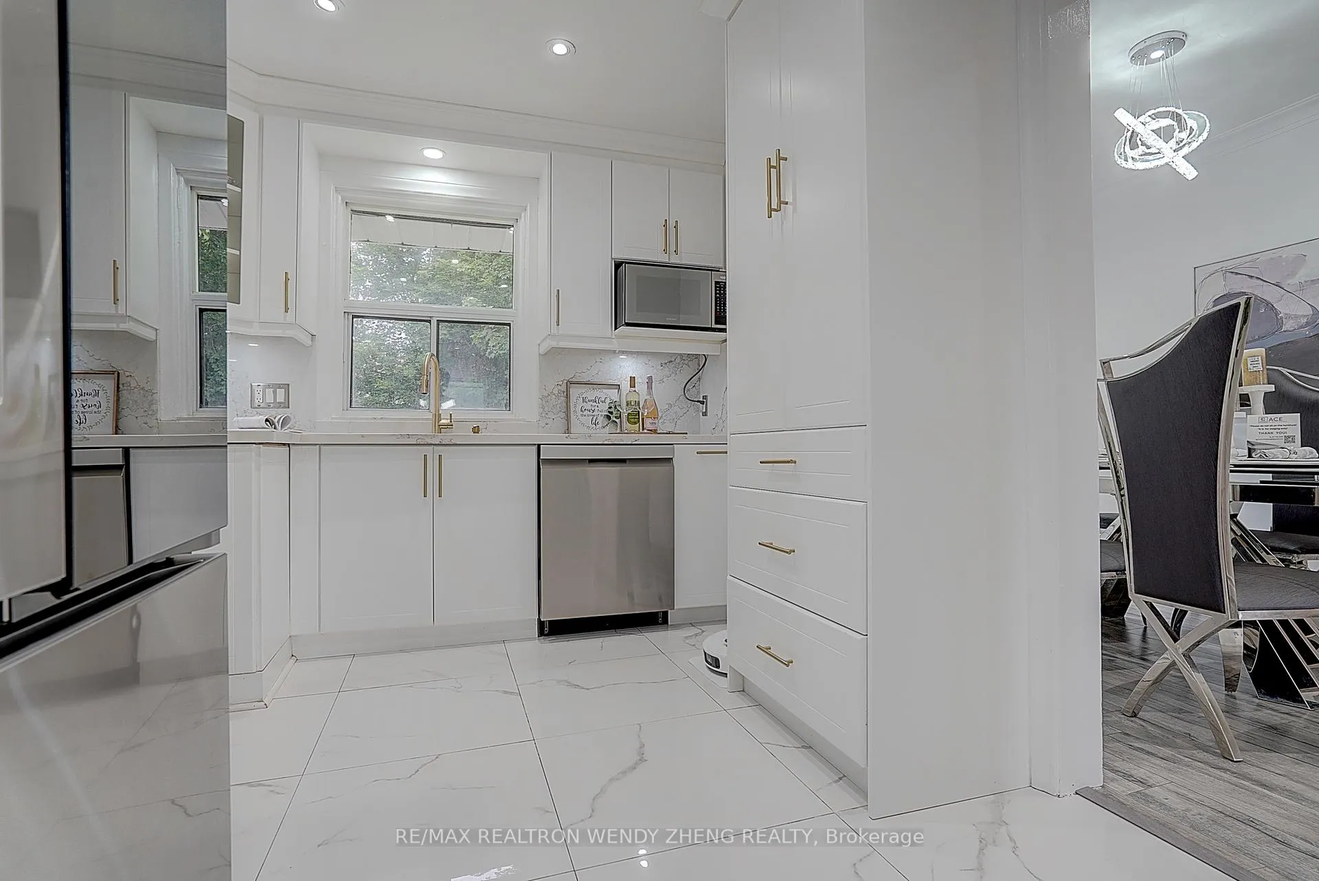 Photo 17 of 18 Courton Drive, Scarborough, Wexford-Maryvale — HOMEH