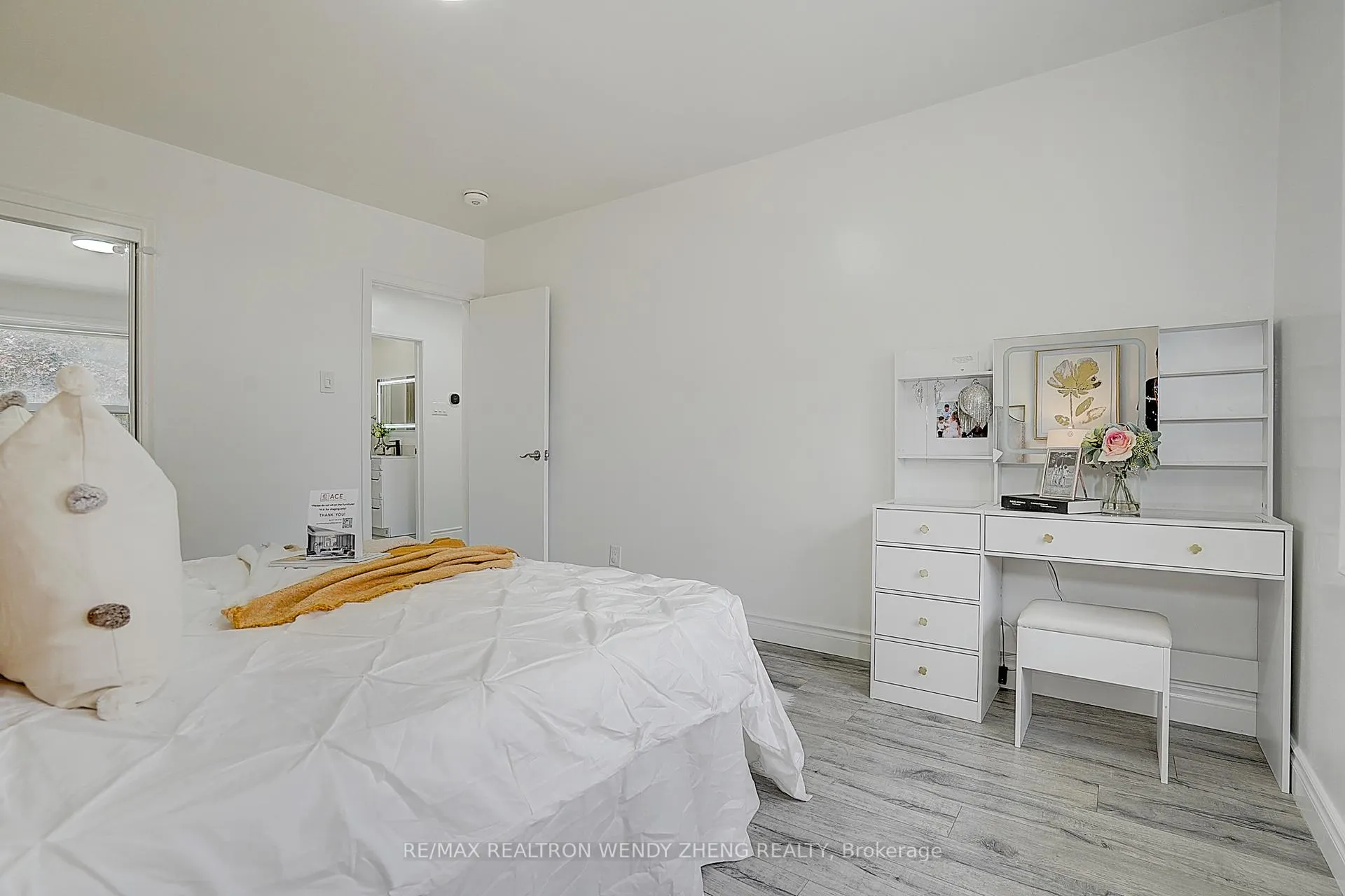 Photo 21 of 18 Courton Drive, Scarborough, Wexford-Maryvale — HOMEH