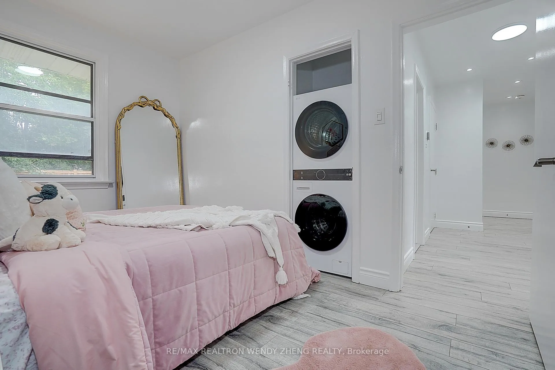 Photo 22 of 18 Courton Drive, Scarborough, Wexford-Maryvale — HOMEH