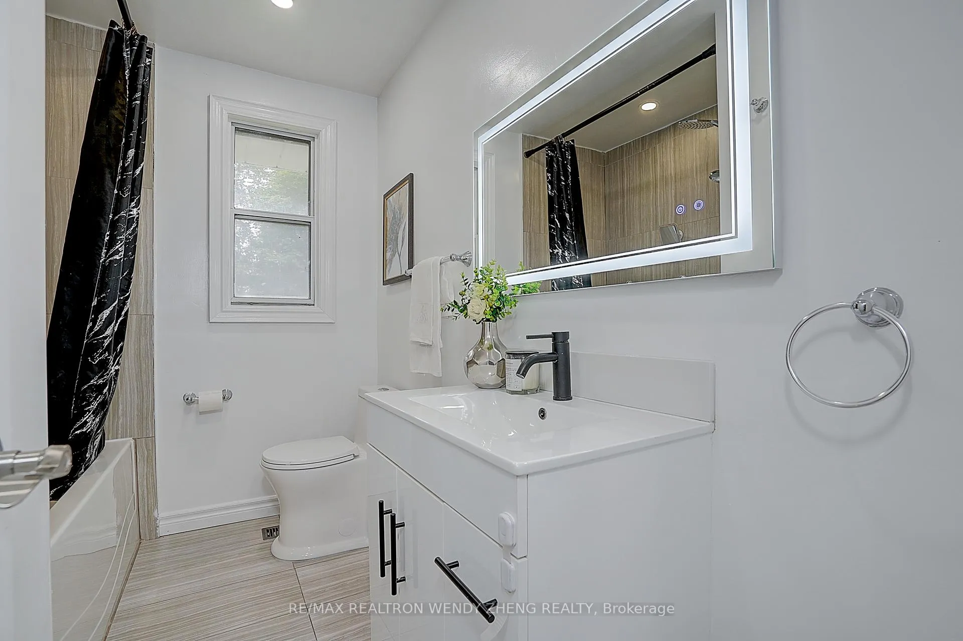 Photo 25 of 18 Courton Drive, Scarborough, Wexford-Maryvale — HOMEH