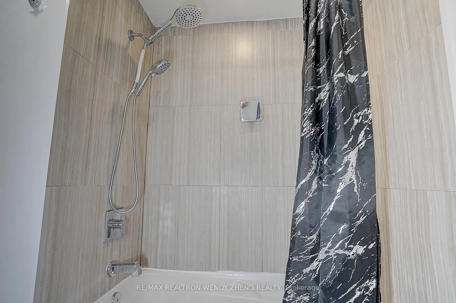 Photo 26 of 18 Courton Drive, Scarborough, Wexford-Maryvale — HOMEH