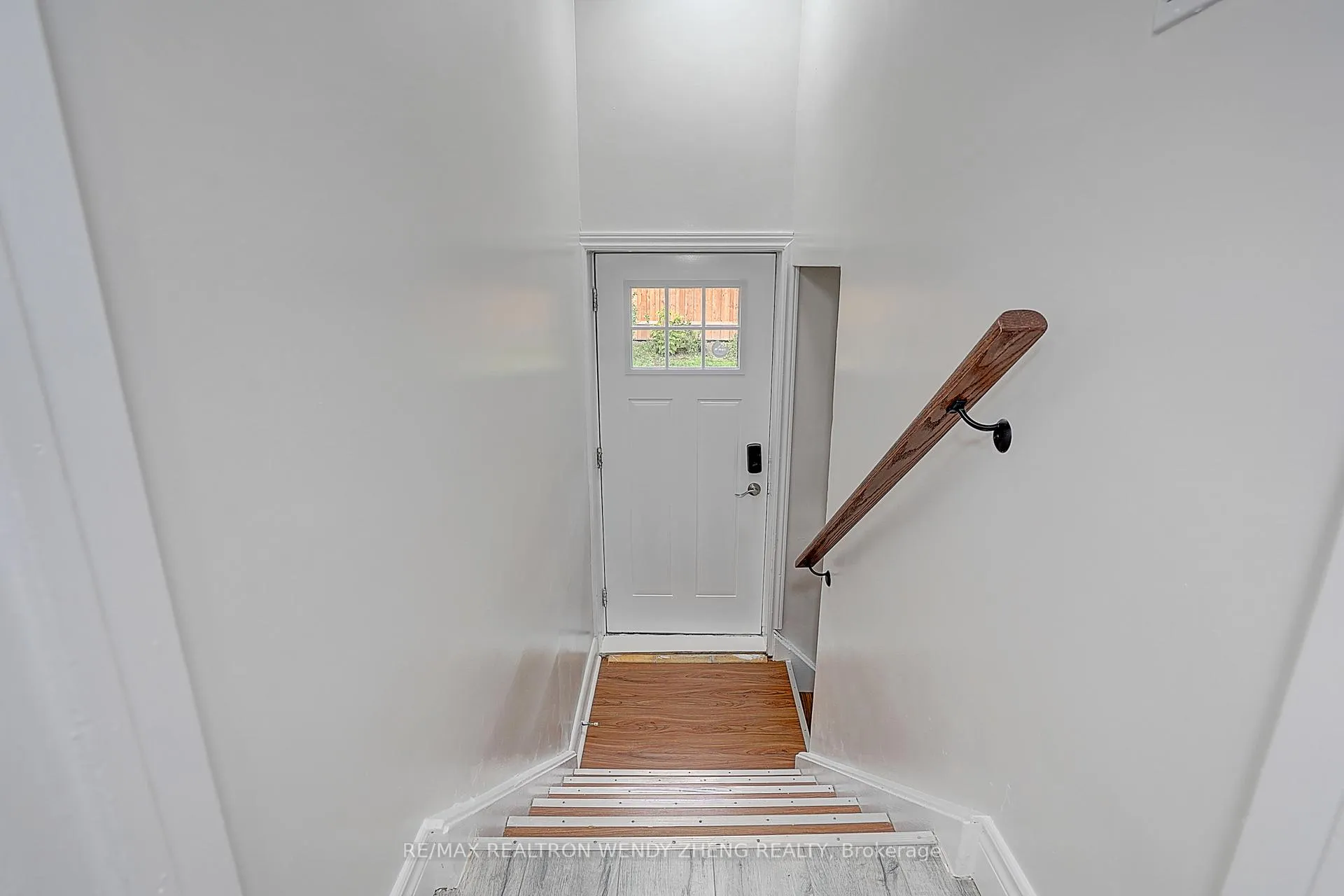 Photo 27 of 18 Courton Drive, Scarborough, Wexford-Maryvale — HOMEH