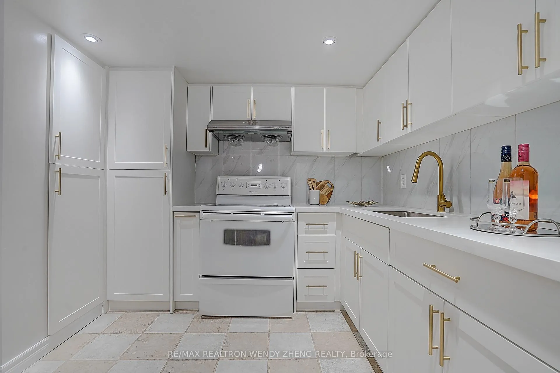 Photo 30 of 18 Courton Drive, Scarborough, Wexford-Maryvale — HOMEH