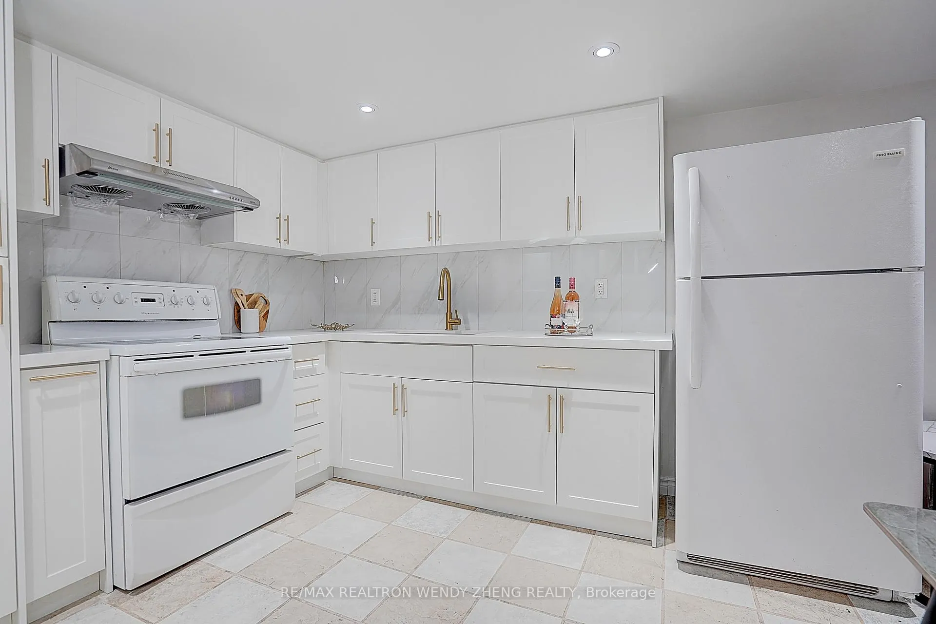 Photo 31 of 18 Courton Drive, Scarborough, Wexford-Maryvale — HOMEH