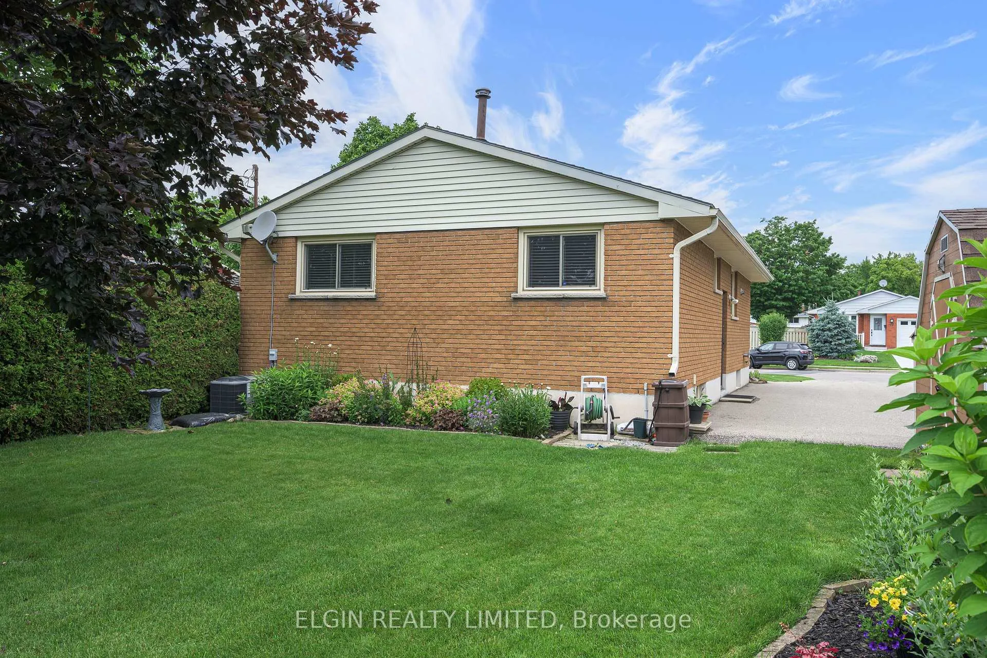 Photo 8 of 14 Raven Avenue, St. Thomas — HOMEH