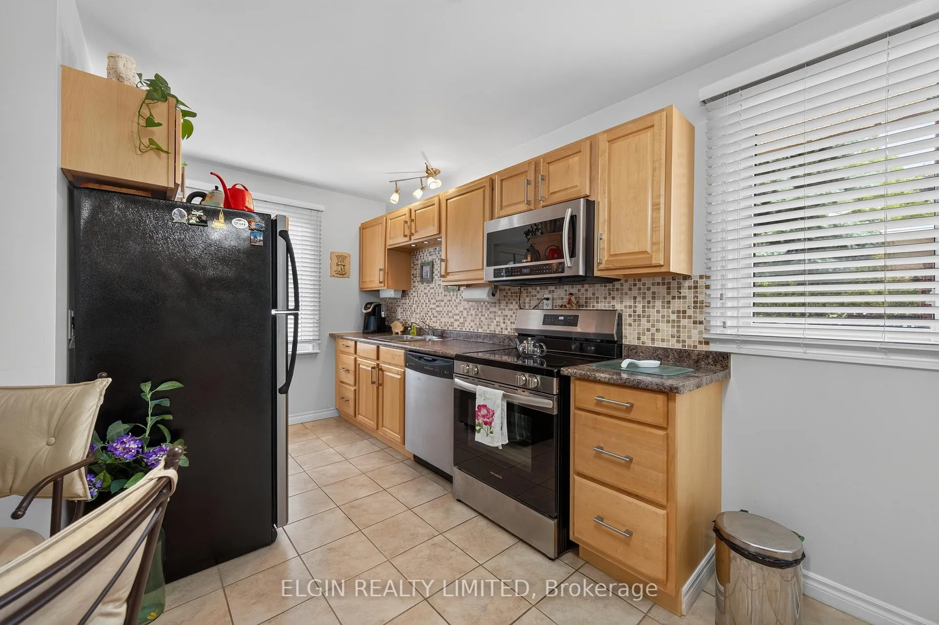 Photo 18 of 14 Raven Avenue, St. Thomas — HOMEH