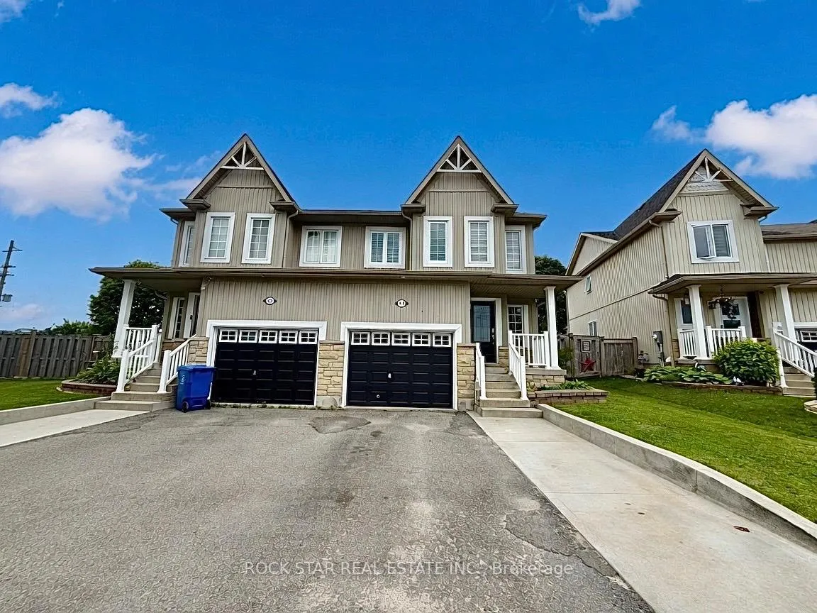 Photo 3 of 416 Orvis Crescent, Shelburne — HOMEH
