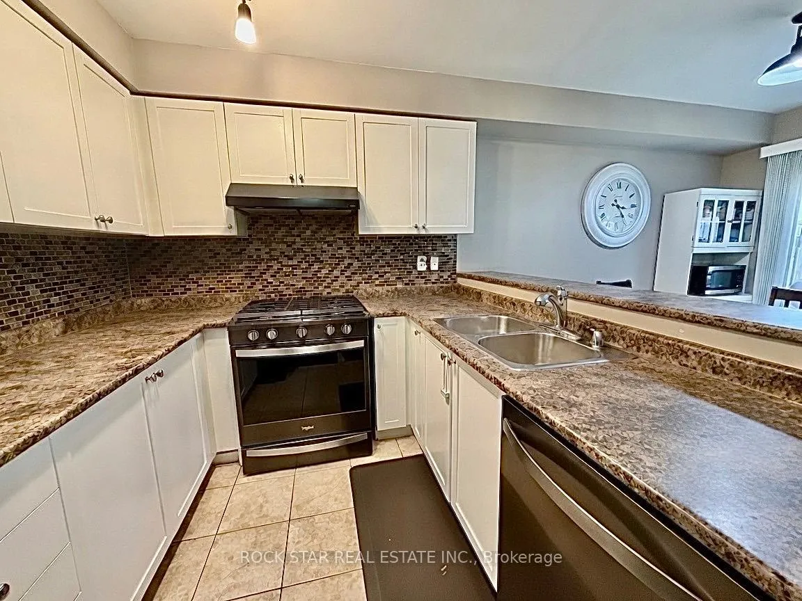 Photo 11 of 416 Orvis Crescent, Shelburne — HOMEH