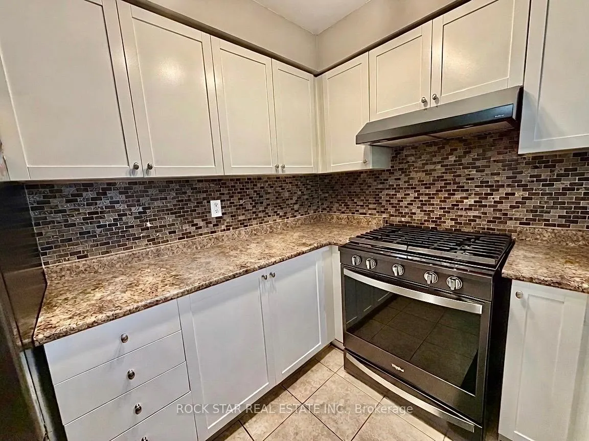 Photo 12 of 416 Orvis Crescent, Shelburne — HOMEH