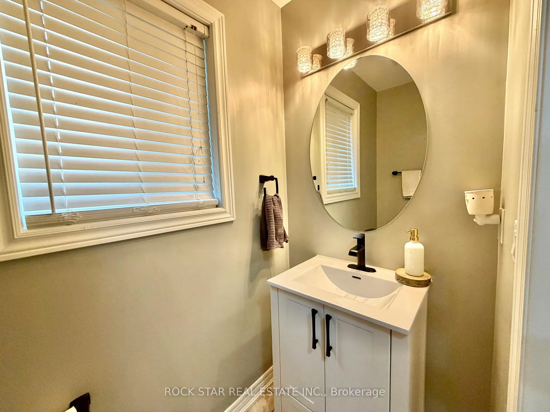 Photo 19 of 416 Orvis Crescent, Shelburne — HOMEH