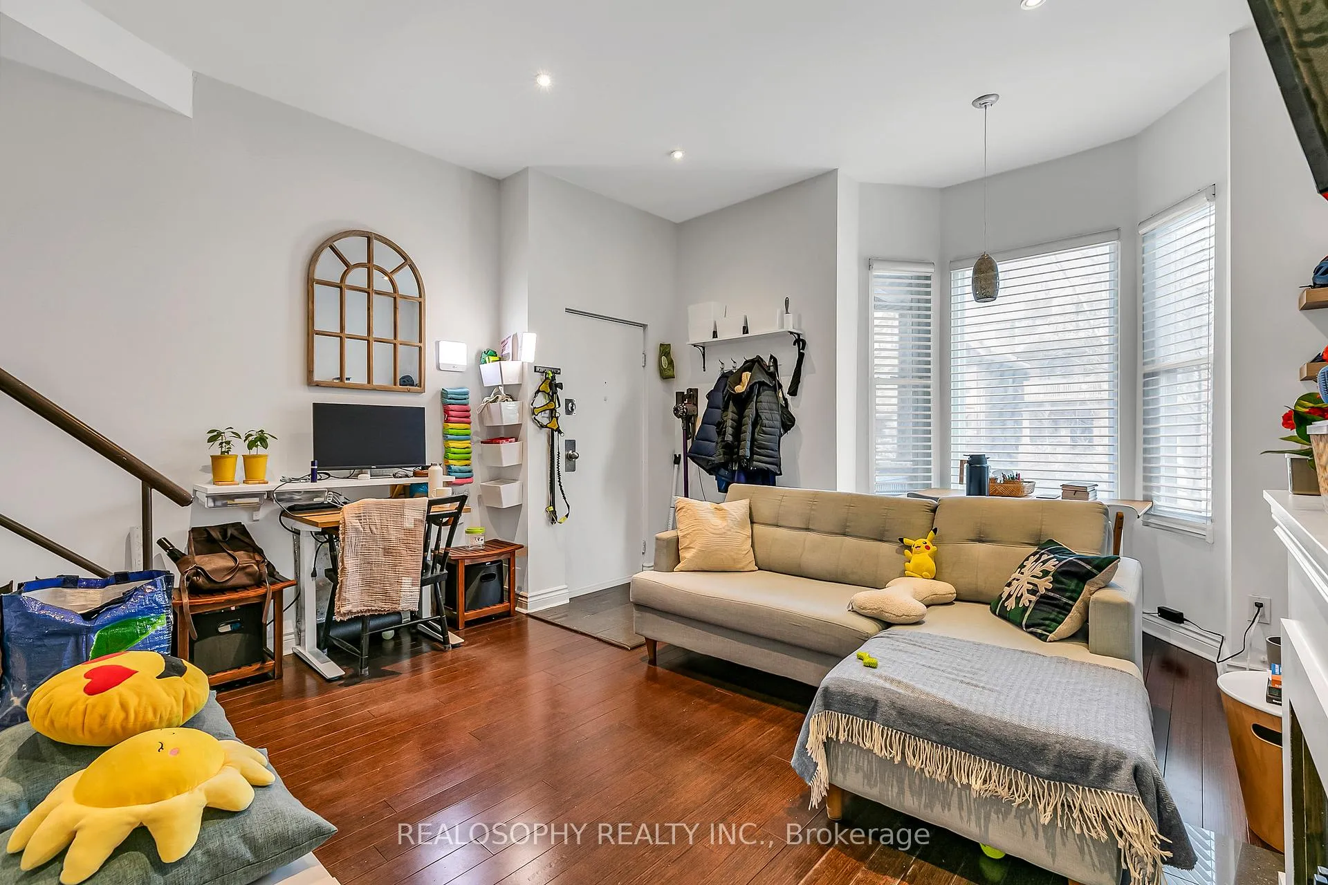 Photo 3 of 626 Huron Street, Toronto, The Annex — HOMEH
