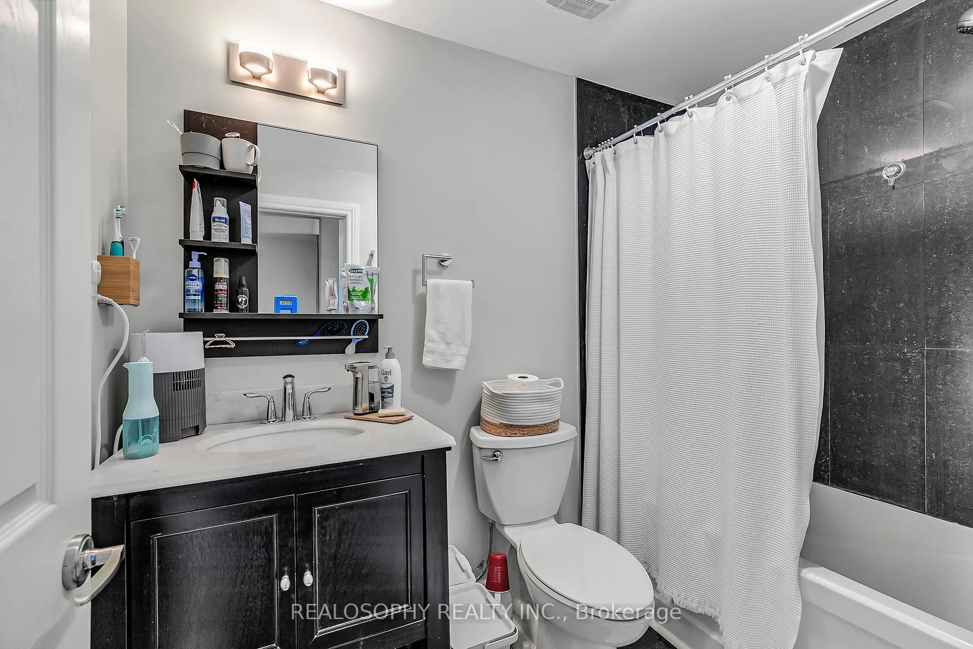 Photo 8 of 626 Huron Street, Toronto, The Annex — HOMEH