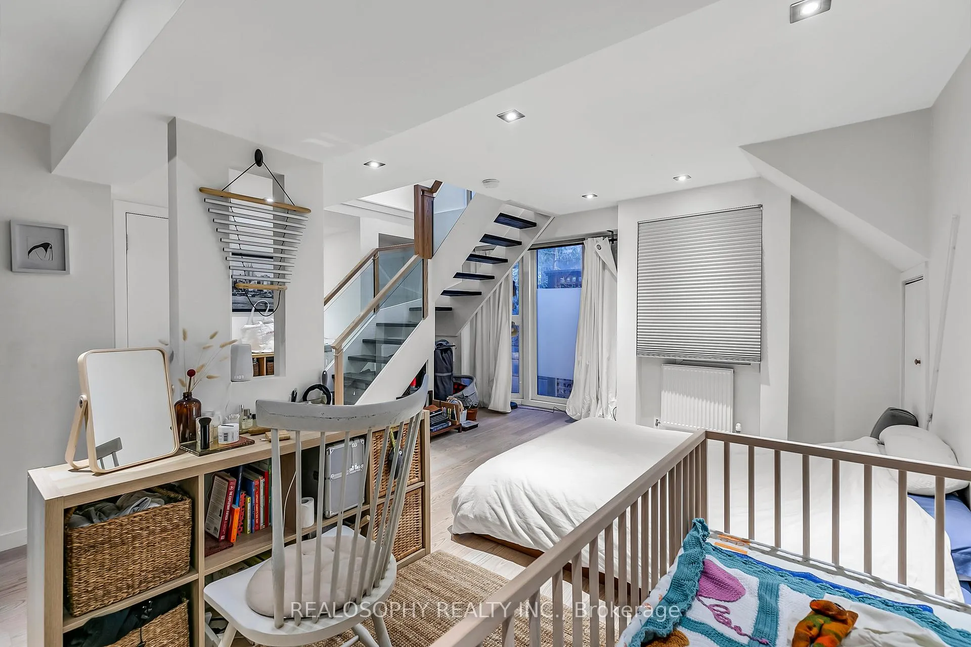 Photo 16 of 626 Huron Street, Toronto, The Annex — HOMEH