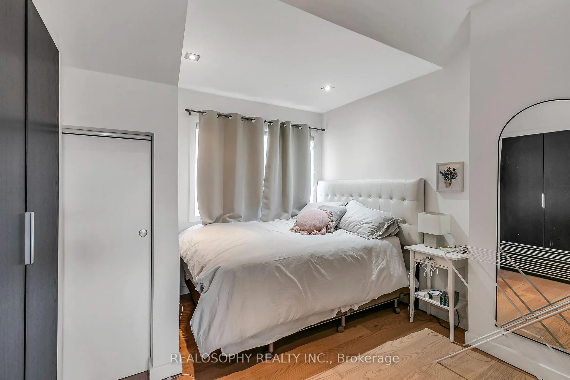 Photo 25 of 626 Huron Street, Toronto, The Annex — HOMEH
