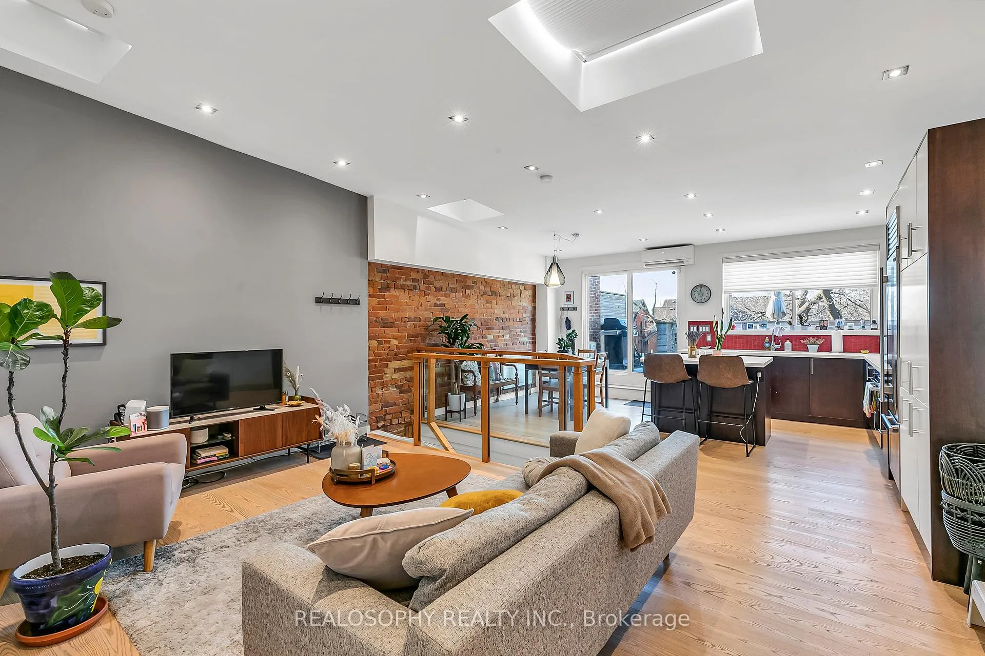 Photo 27 of 626 Huron Street, Toronto, The Annex — HOMEH