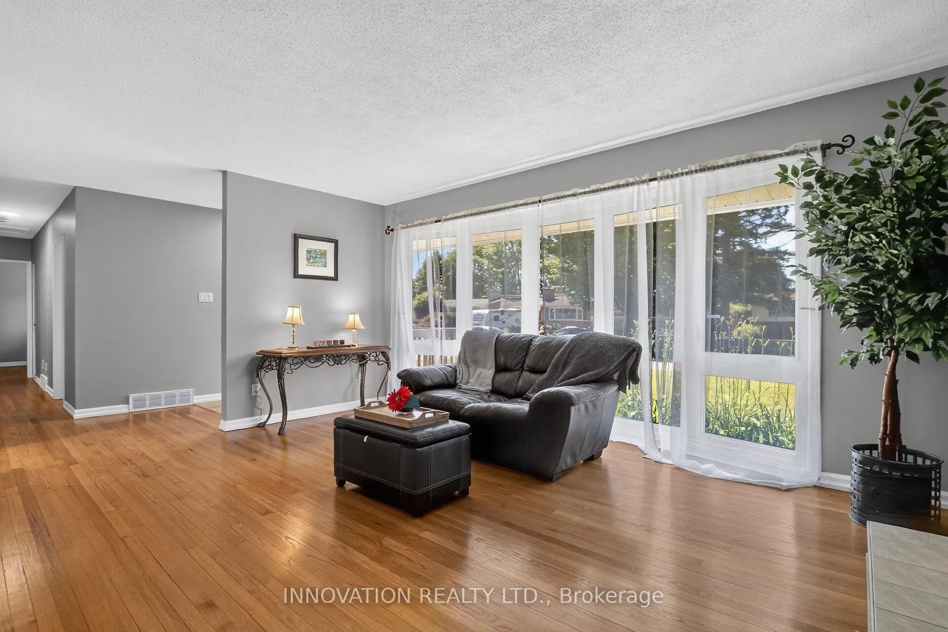 Photo 6 of 13 Dorland Crescent, Ottawa, Lynwood Village — HOMEH